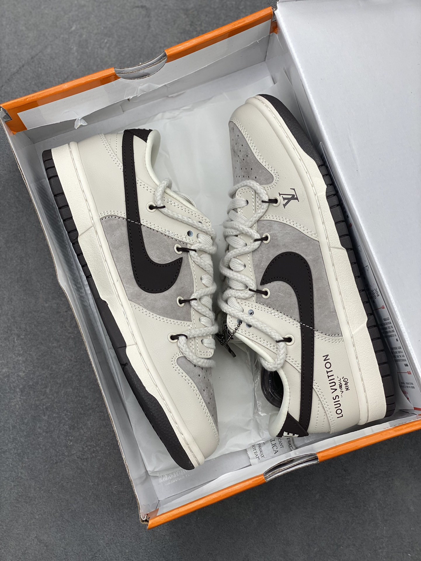 Nike SB Dunk Low Louis Vuitton Custom Coffee Sneakers - Premium Quality 9 i1720991426 9068 4
