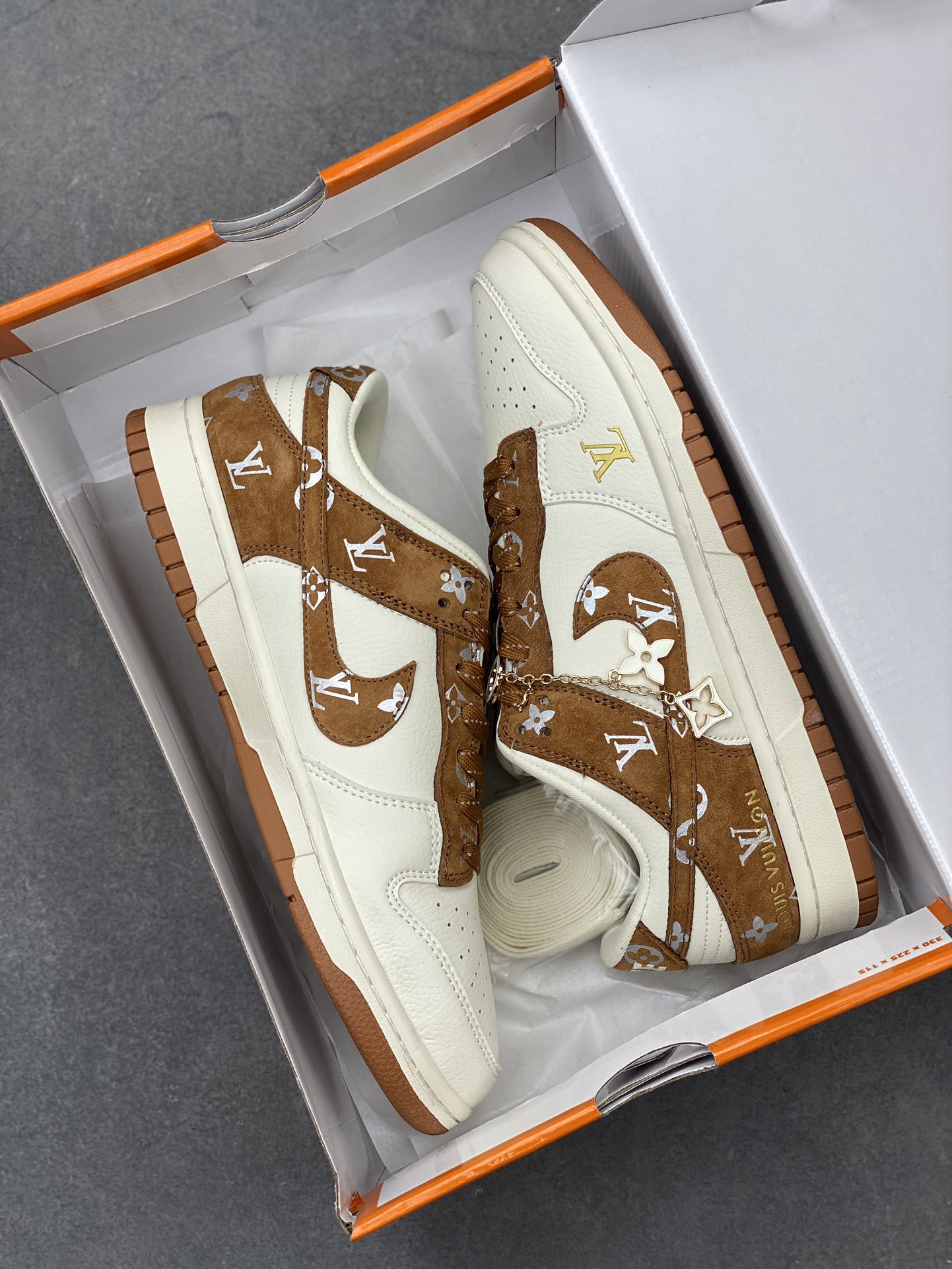 Nike SB Dunk Low Louis Vuitton Custom Sneakers - White/Brown, Limited Edition 9 i1721068880 331 5