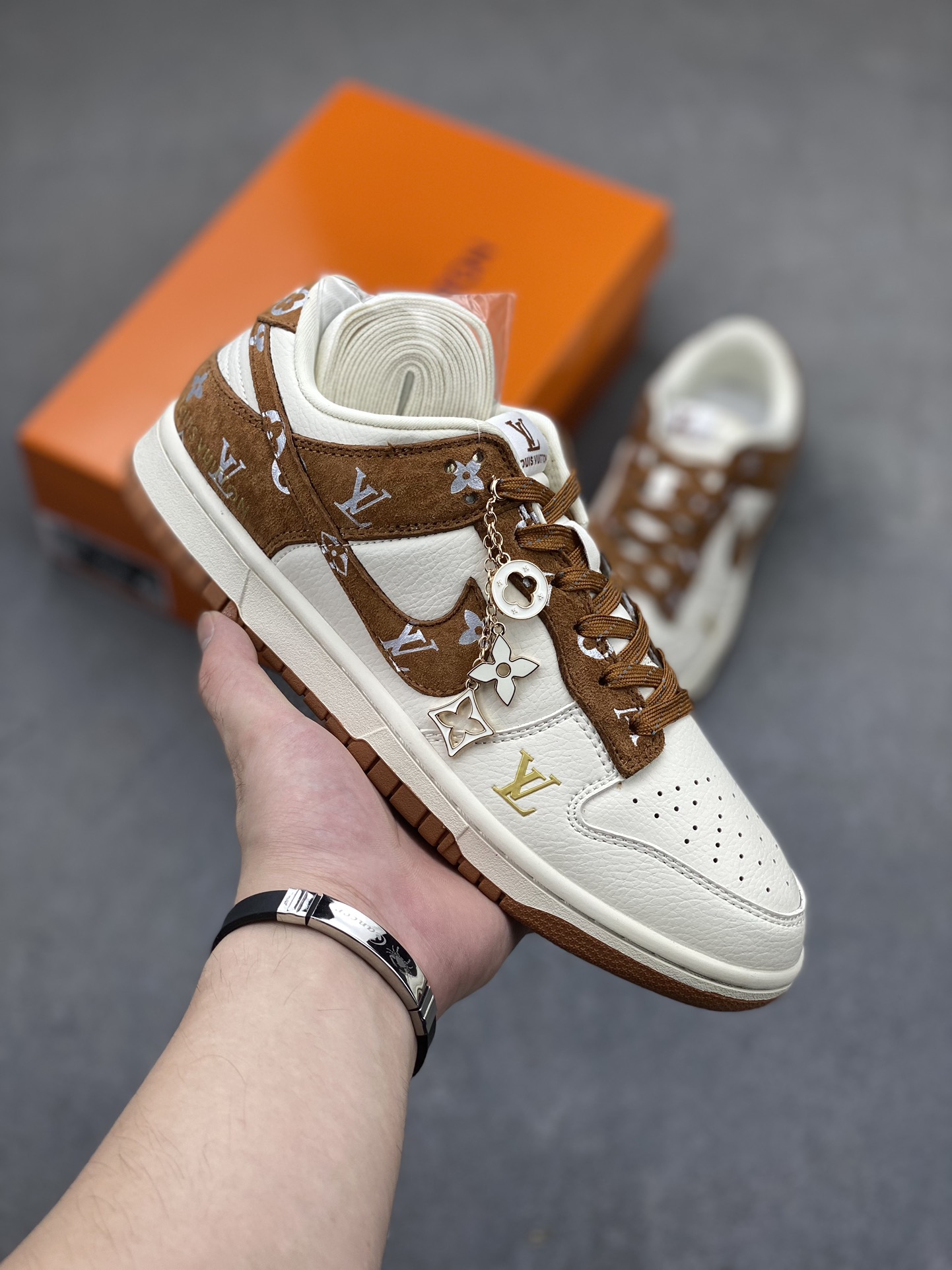 Nike SB Dunk Low Louis Vuitton Custom Sneakers - White/Brown, Limited Edition 1 i1721068880 7829 3