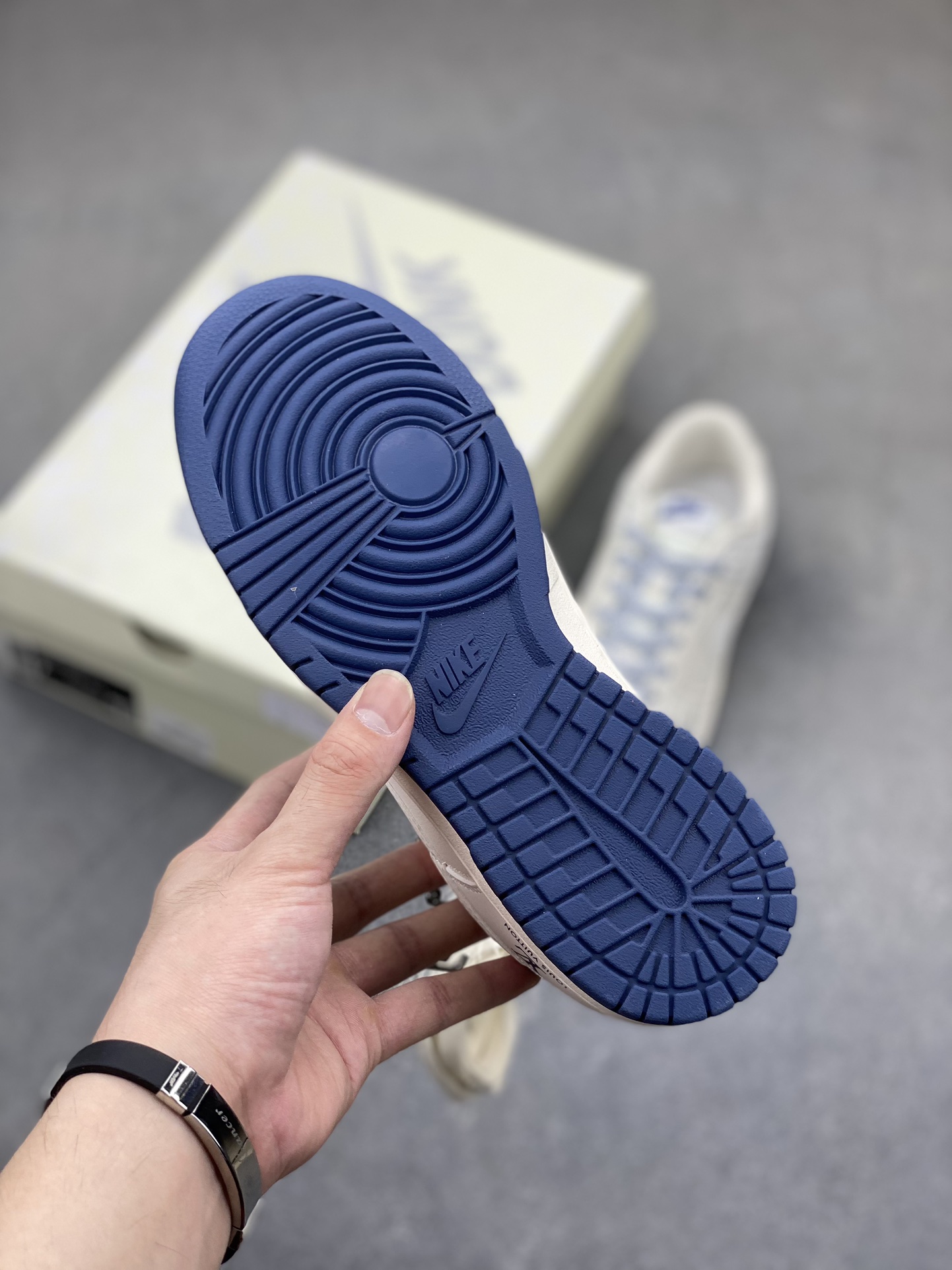 Nike SB Dunk Low Louis Vuitton Custom Blue Bottom Casual Shoes 7 i1721068965 2394 3