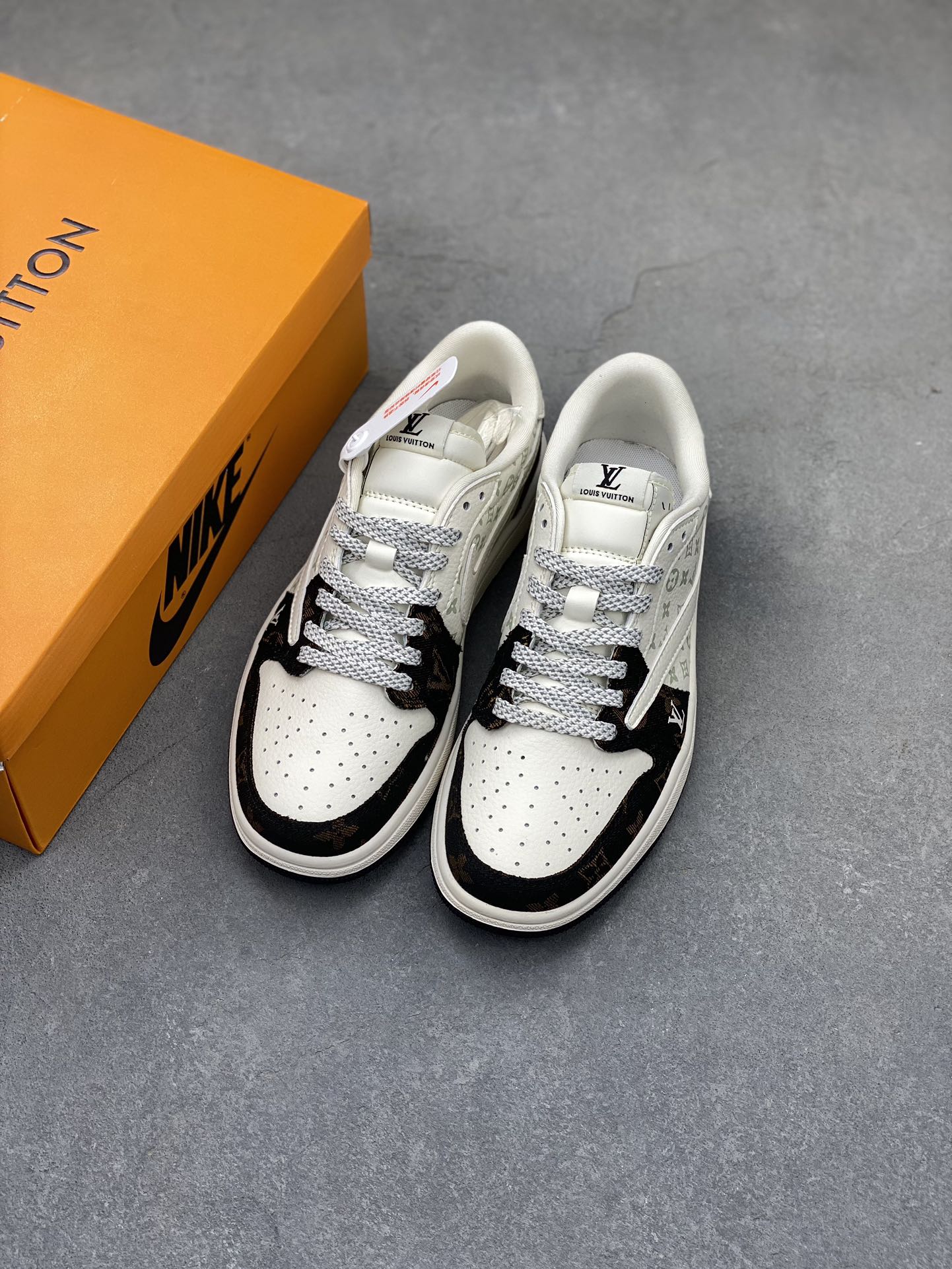 Louis Vuitton x Air Jordan 1 Low: Designer Collaboration Sneakers 8 i1721162852 630 2