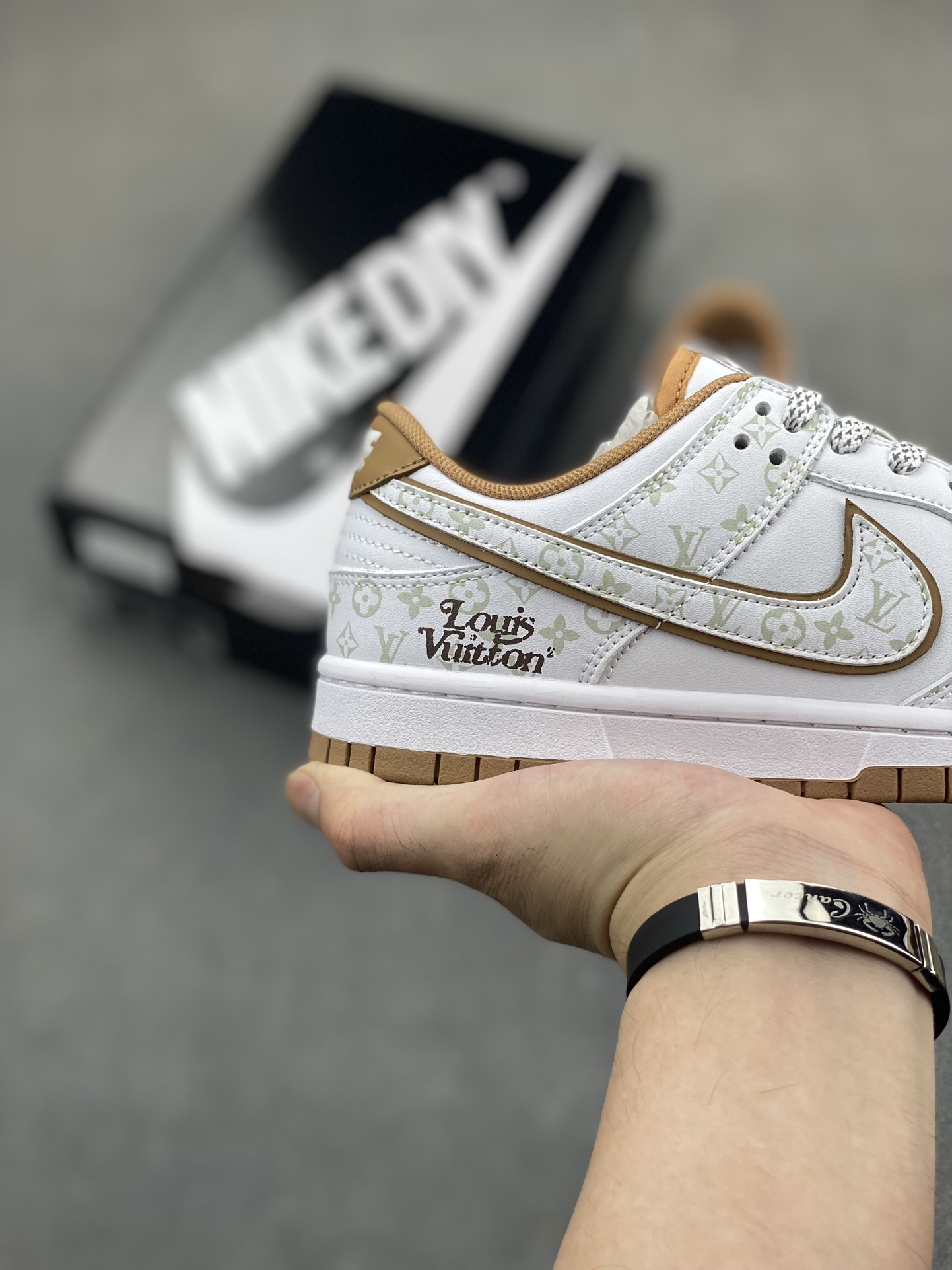 Nike SB Dunk Low Louis Vuitton Collab Khaki, Premium Leather, All-Star Design 5 i1721335352 3383 1