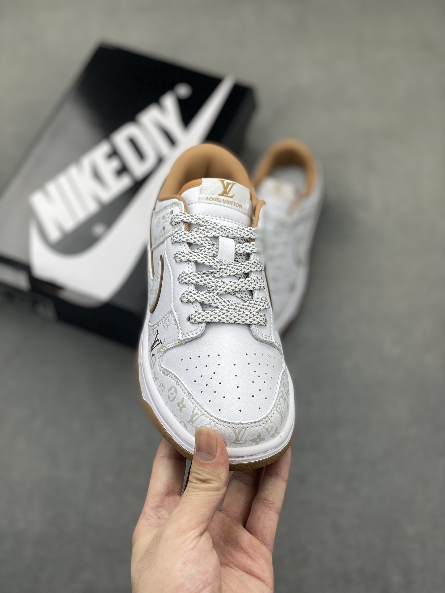 Nike SB Dunk Low Louis Vuitton Collab Khaki, Premium Leather, All-Star Design 2 i1721335352 7809 5