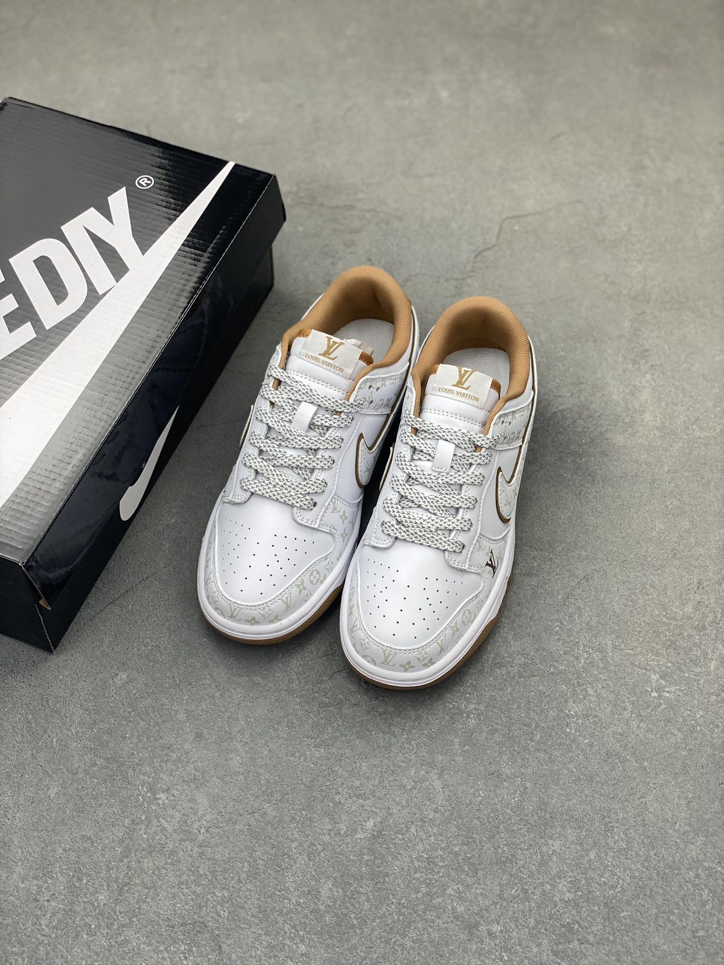 Nike SB Dunk Low Louis Vuitton Collab Khaki, Premium Leather, All-Star Design 8 i1721335352 9560 7