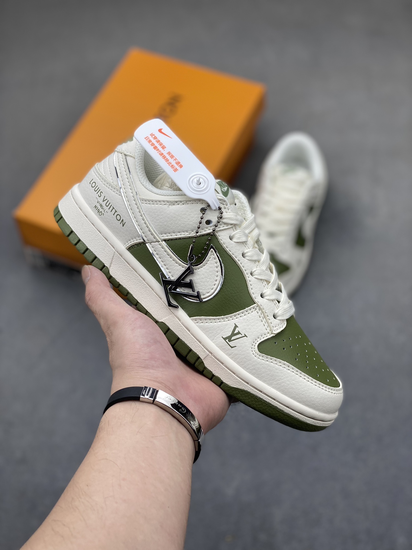 Nike SB Dunk Low Louis Vuitton Collab - White Olive Green Casual Sneakers 2 i1721681405 2324 3
