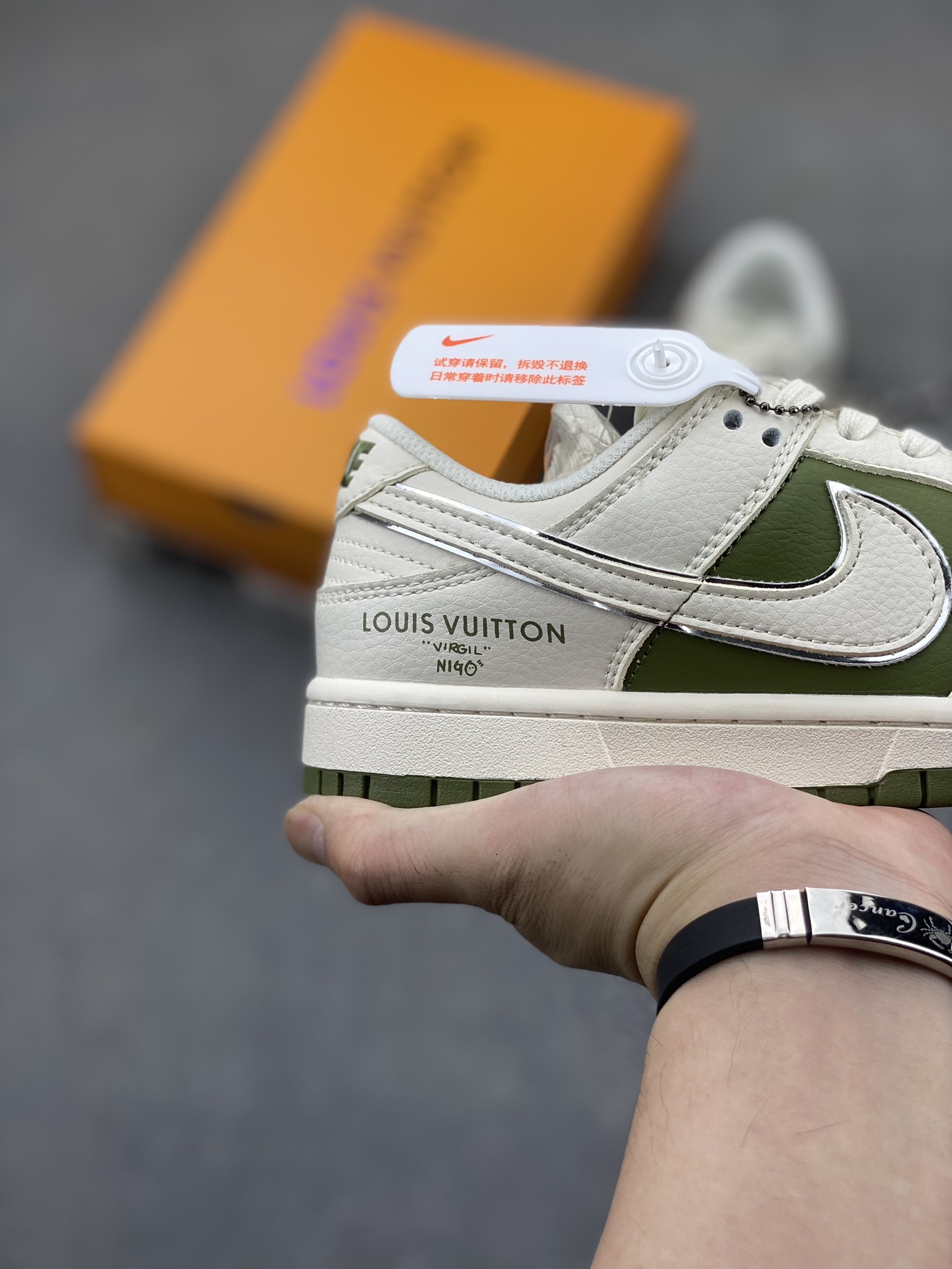 Nike SB Dunk Low Louis Vuitton Collab - White Olive Green Casual Sneakers 6 i1721681405 3330 5