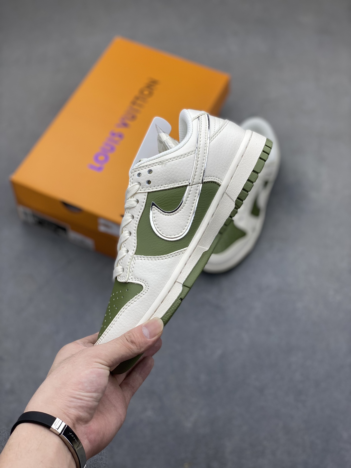 Nike SB Dunk Low Louis Vuitton Collab - White Olive Green Casual Sneakers 4 i1721681405 4837 0