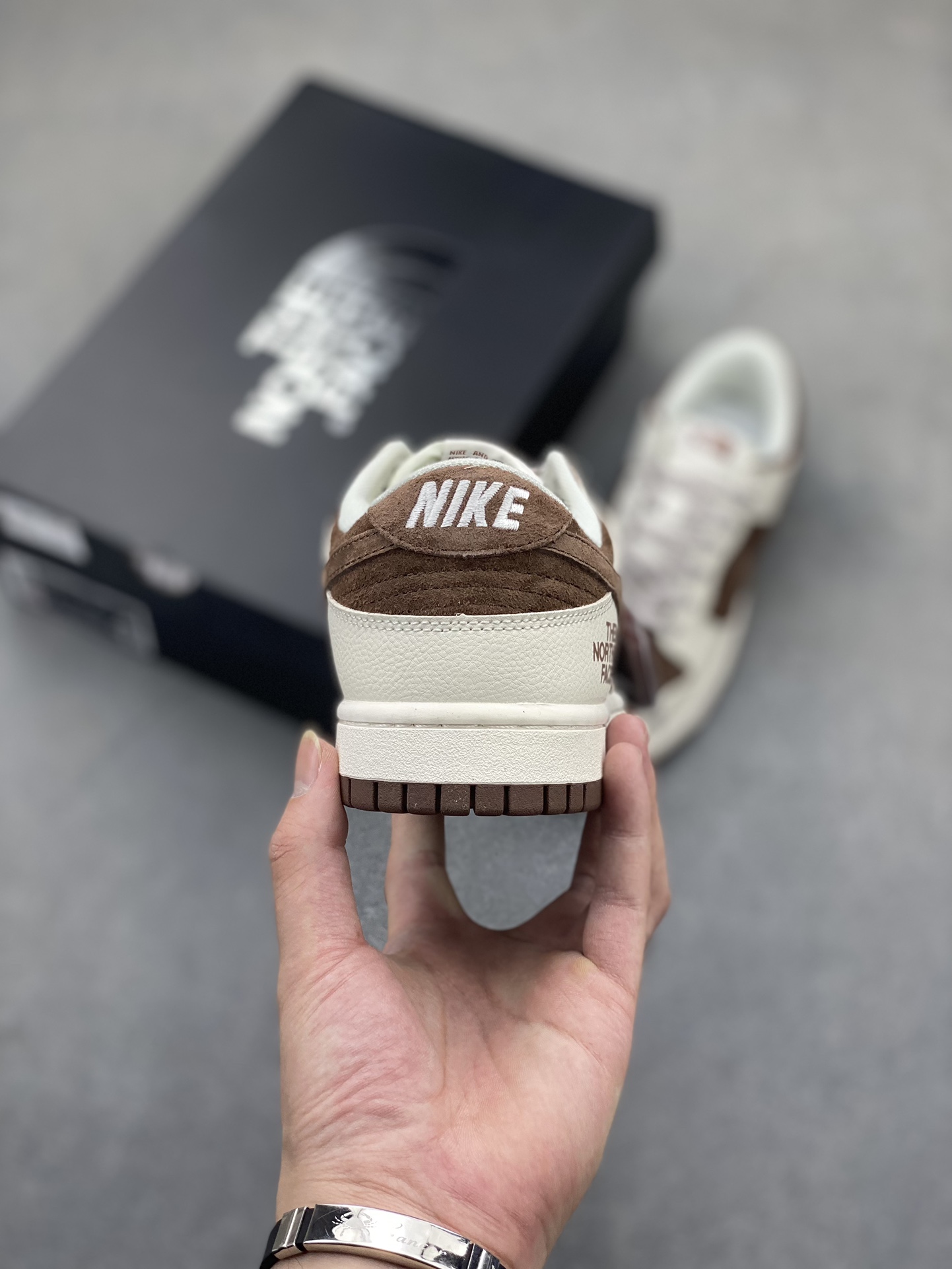Nike SB Dunk Low 'The North Face' Brown Suede Limited Edition Sneakers 5 i1721864291 1565 6