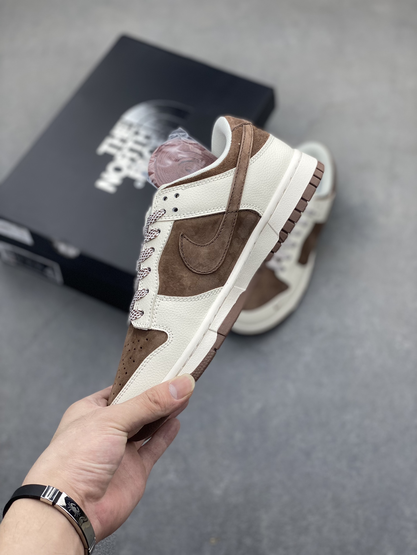 Nike SB Dunk Low 'The North Face' Brown Suede Limited Edition Sneakers 4 i1721864291 9133 2