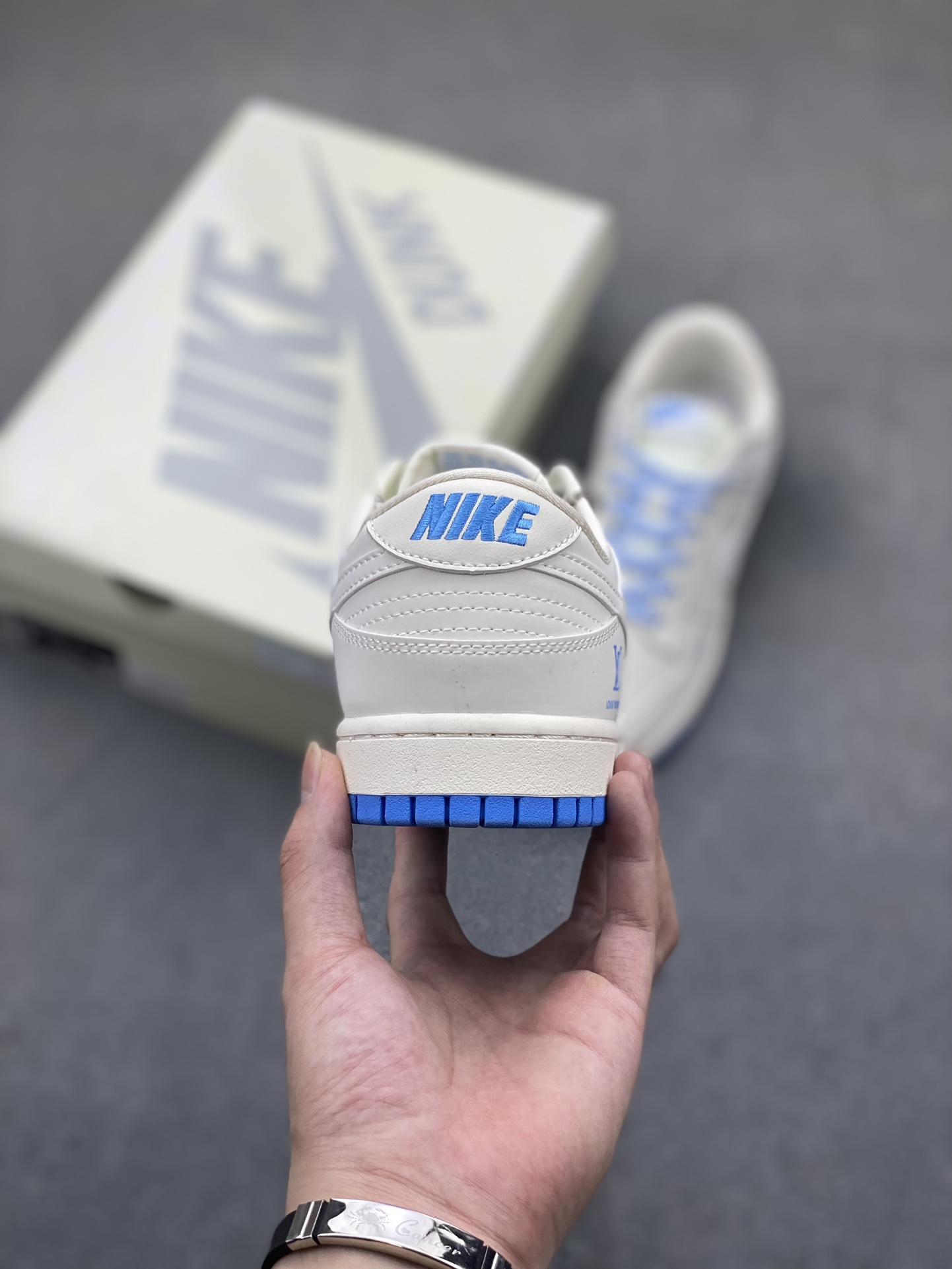 Nike SB Dunk Low Louis Vuitton Collab Sneakers - White/Blue, Limited Edition 5 i1722382603 6954 4