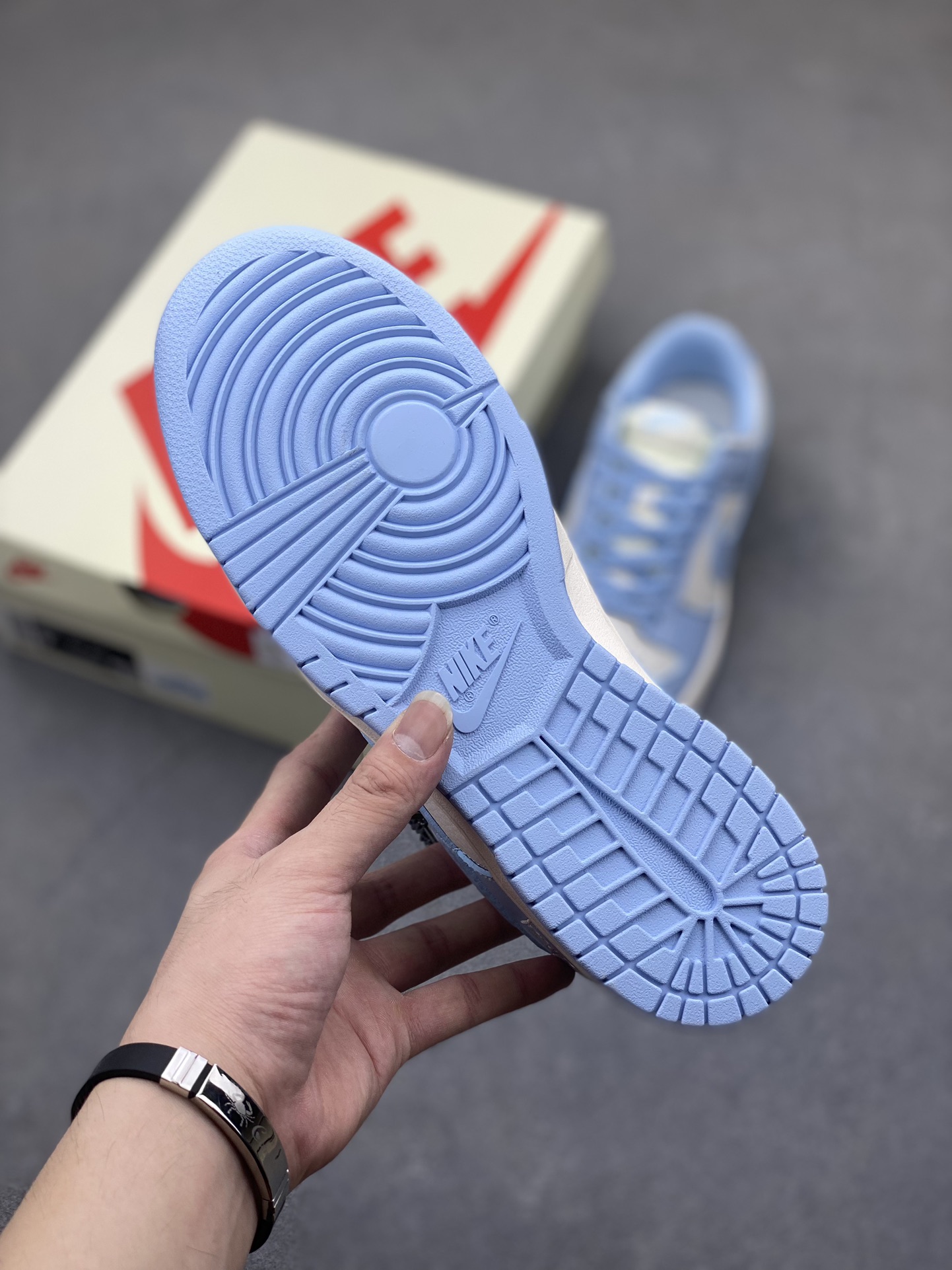 Nike SB Dunk Low Supreme University Blue Casual Sneakers - Limited Edition 6 i1722541607 2456 1