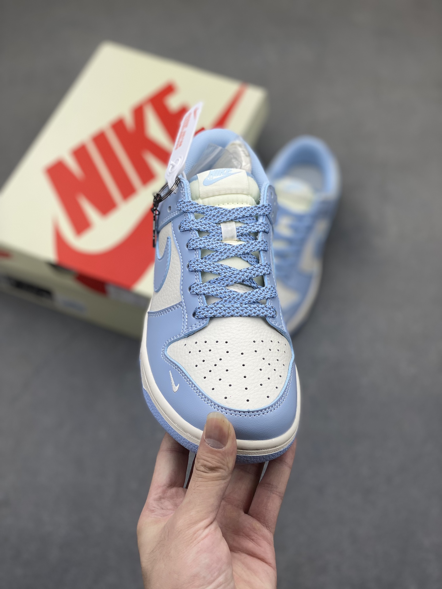 Nike SB Dunk Low Supreme University Blue Casual Sneakers - Limited Edition 2 i1722541607 7656 2