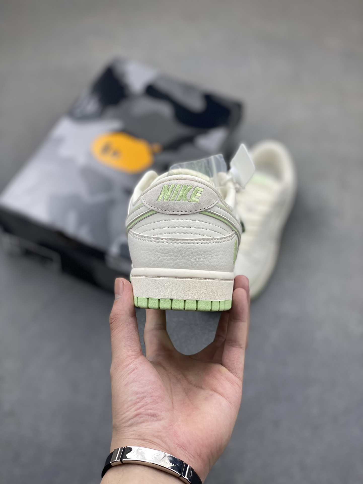 Nike SB Dunk Low 'Bape' Apple Green Premium Sneakers - Limited Edition 4 i1722790526 8856 0