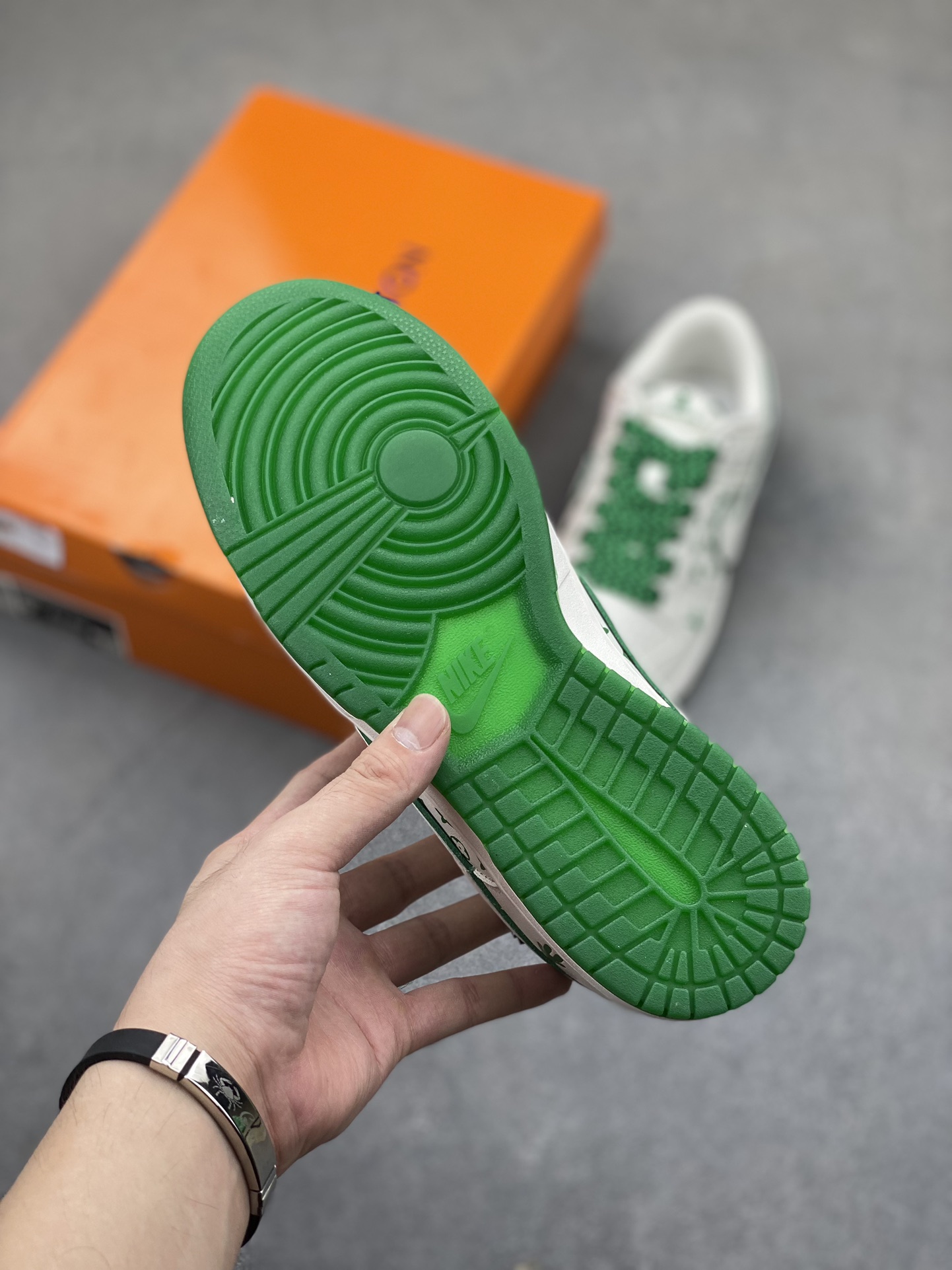 SB Dunk Low Louis Vuitton 6 i1723049447 1428 2