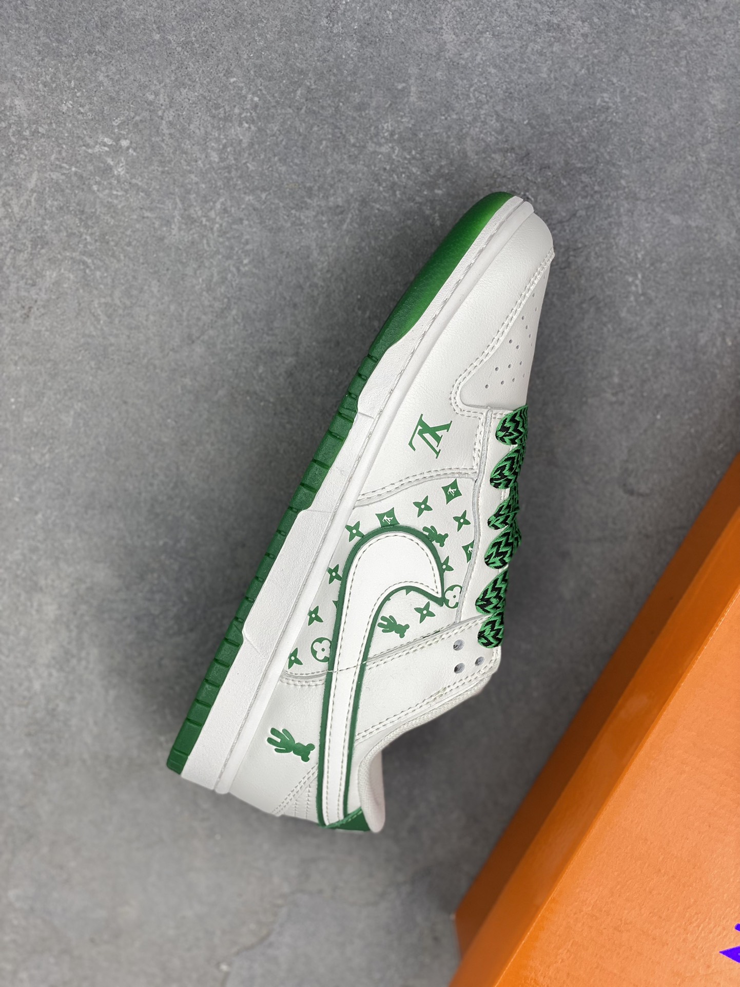SB Dunk Low Louis Vuitton 7 i1723049448 8056 7