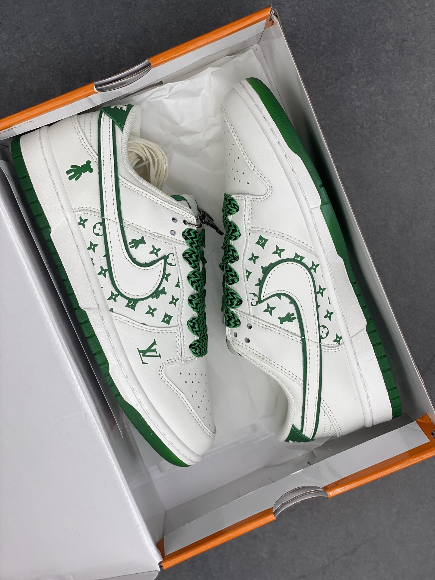 SB Dunk Low Louis Vuitton 9 i1723049448 9887 6