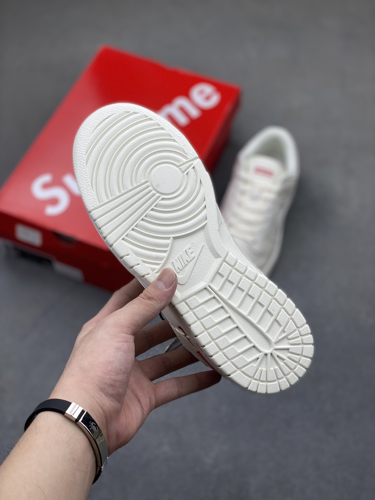 Nike SB Dunk Low Supreme Collab - White/Red, Premium Leather Sneakers 7 i1723229420 4138 3