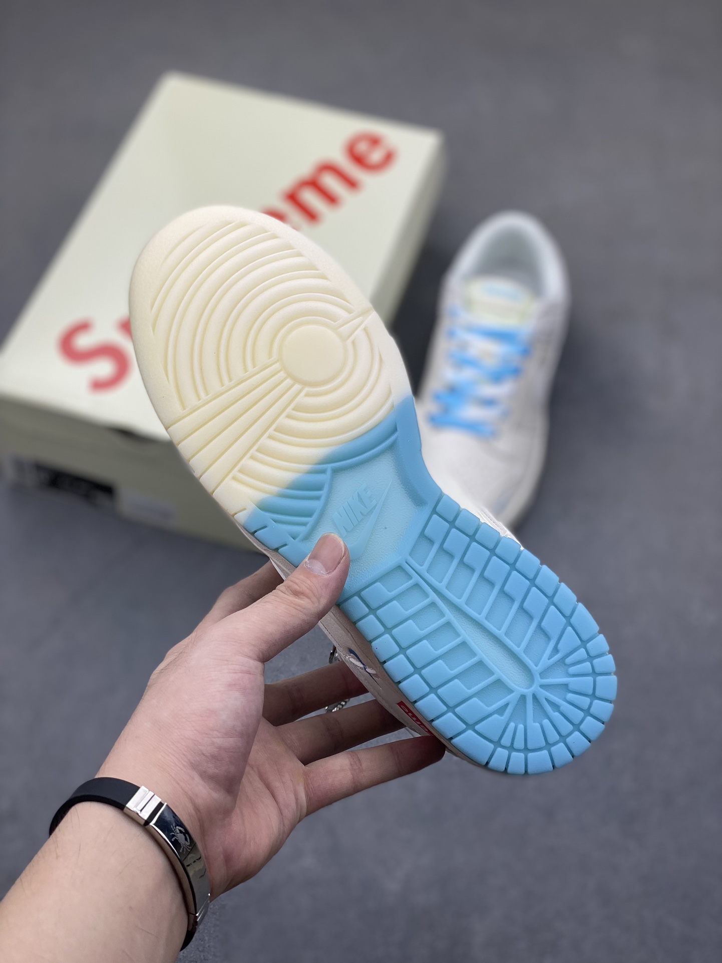 Nike SB Dunk Low Supreme Collab - Blue Accents, Premium Quality 6 i1723317735 4822 2
