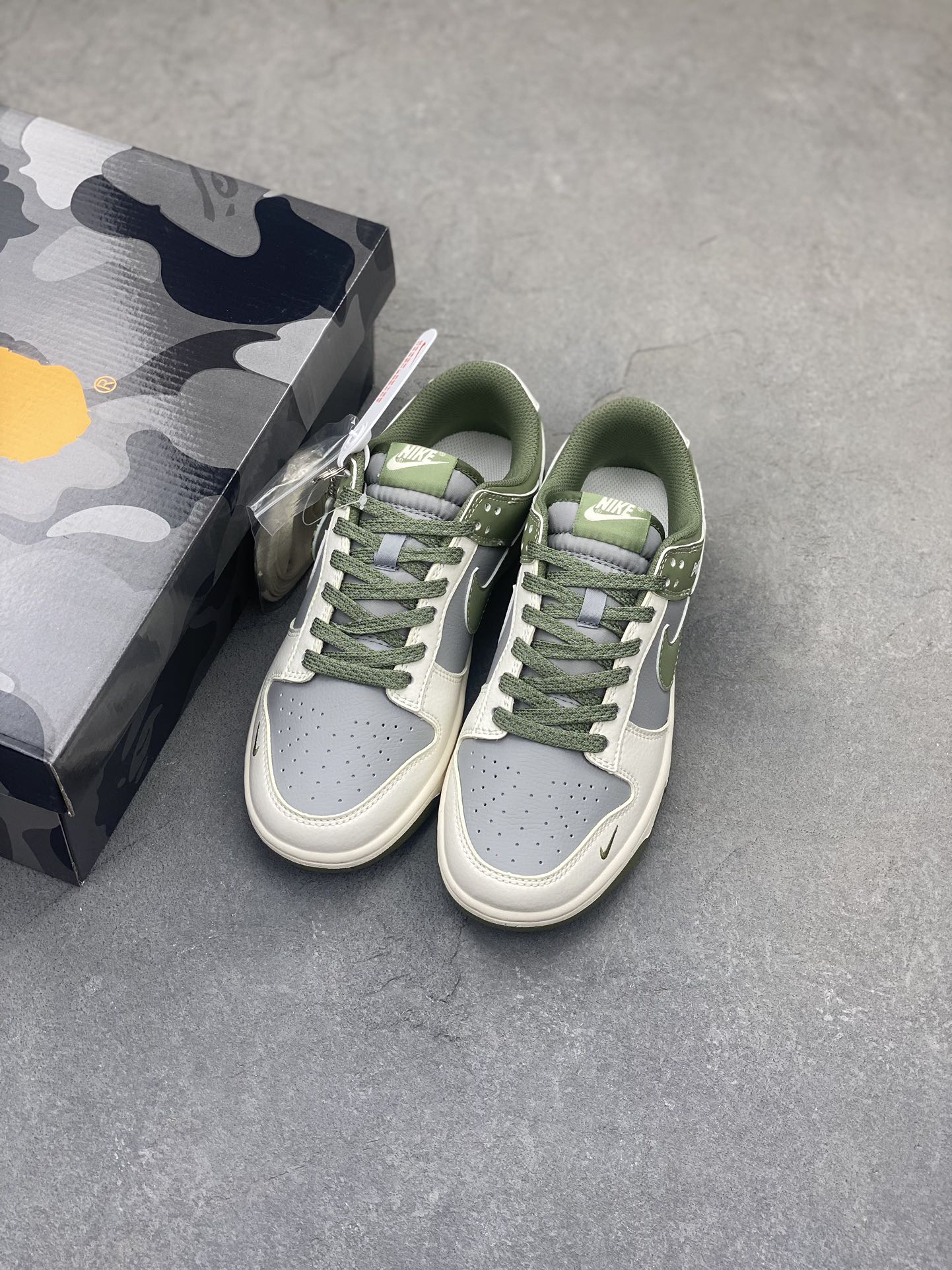 Nike SB Dunk Low Bape Anniversary Custom Casual Skateboarding Shoes 9 i1723578202 3460 1