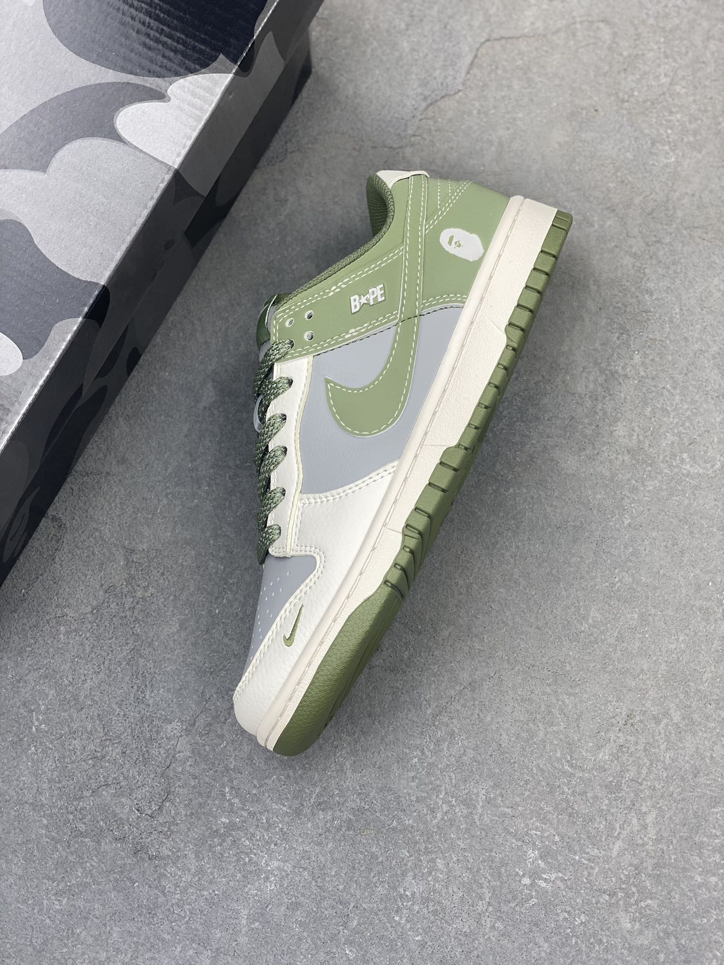 Nike SB Dunk Low Bape Anniversary Custom Casual Skateboarding Shoes 8 i1723578202 629 3