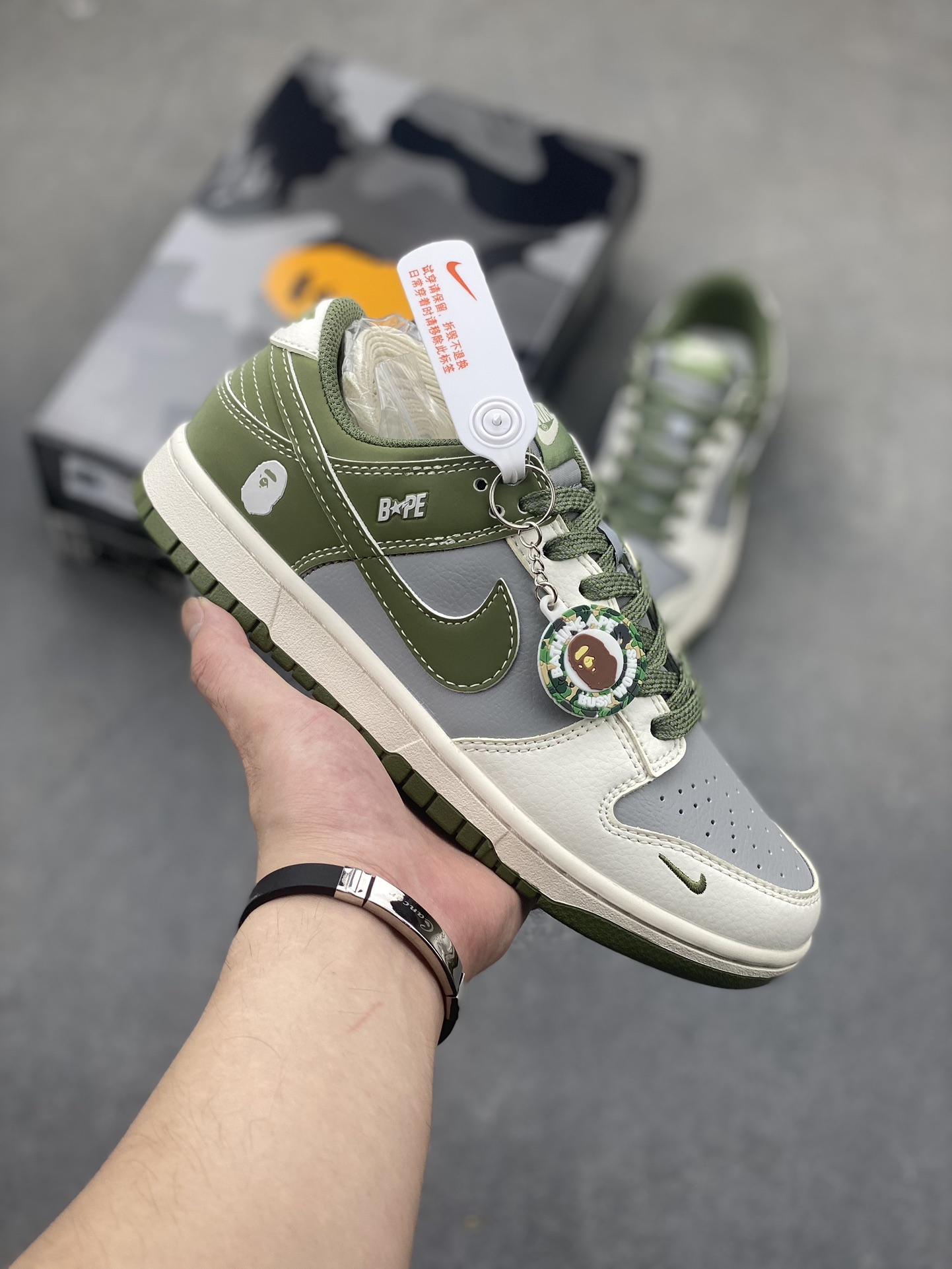 Nike SB Dunk Low Bape Anniversary Custom Casual Skateboarding Shoes 2 i1723578202 8743 2