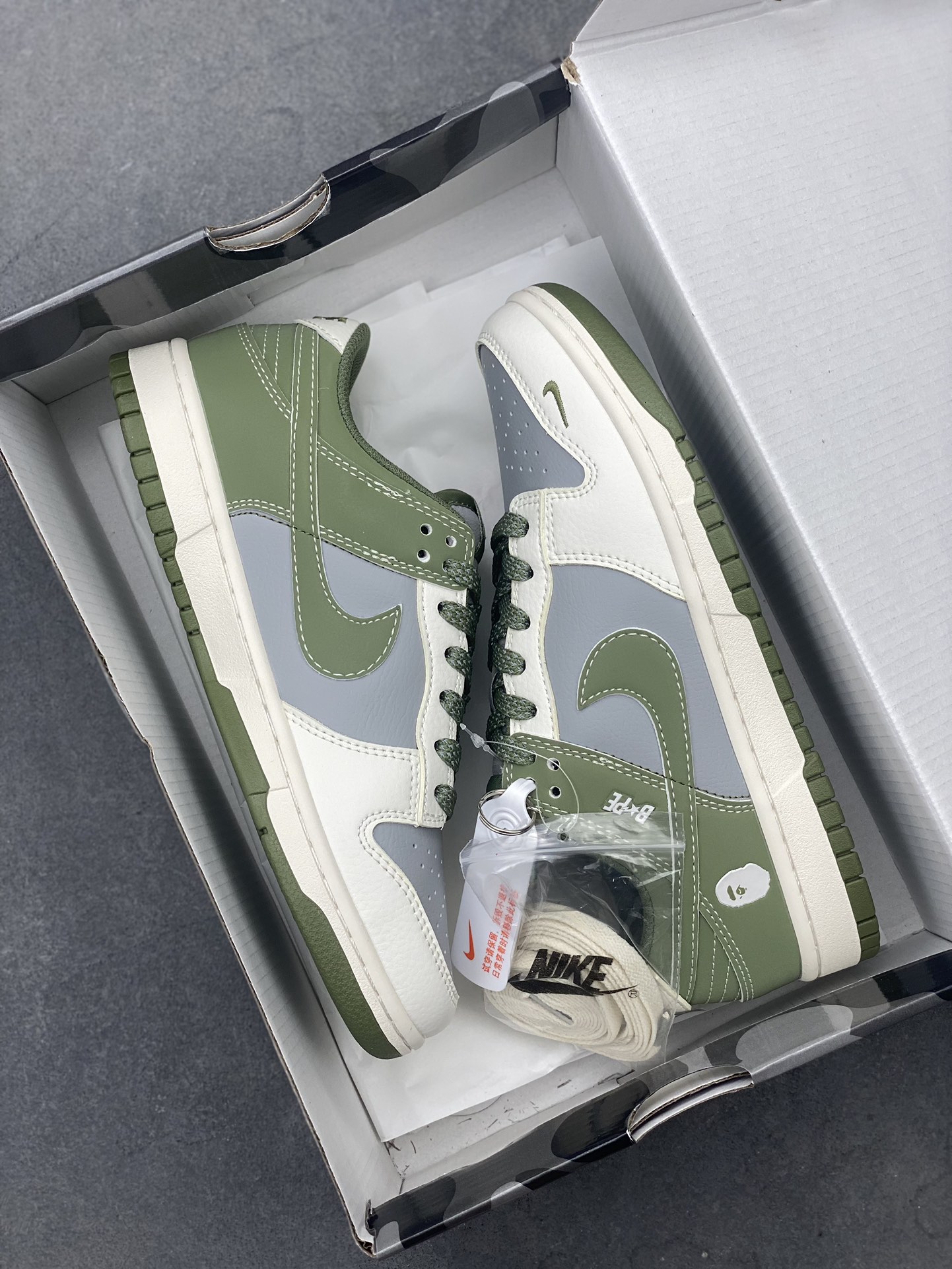Nike SB Dunk Low Bape Anniversary Custom Casual Skateboarding Shoes 10 i1723578202 9954 7