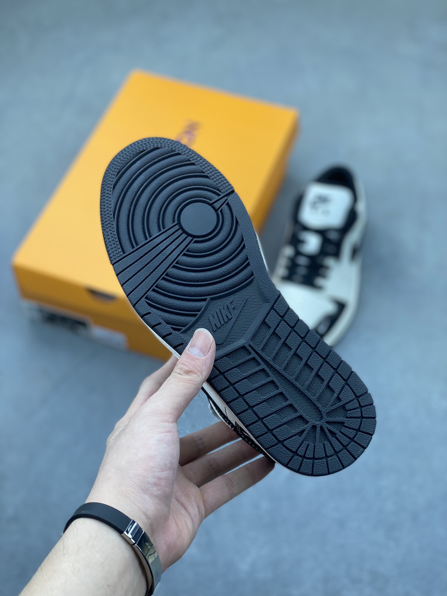 Nike Air Jordan 1 'Batman' Custom Design Basketball Shoes - Limited Edition 7 i1723655798 1535 2