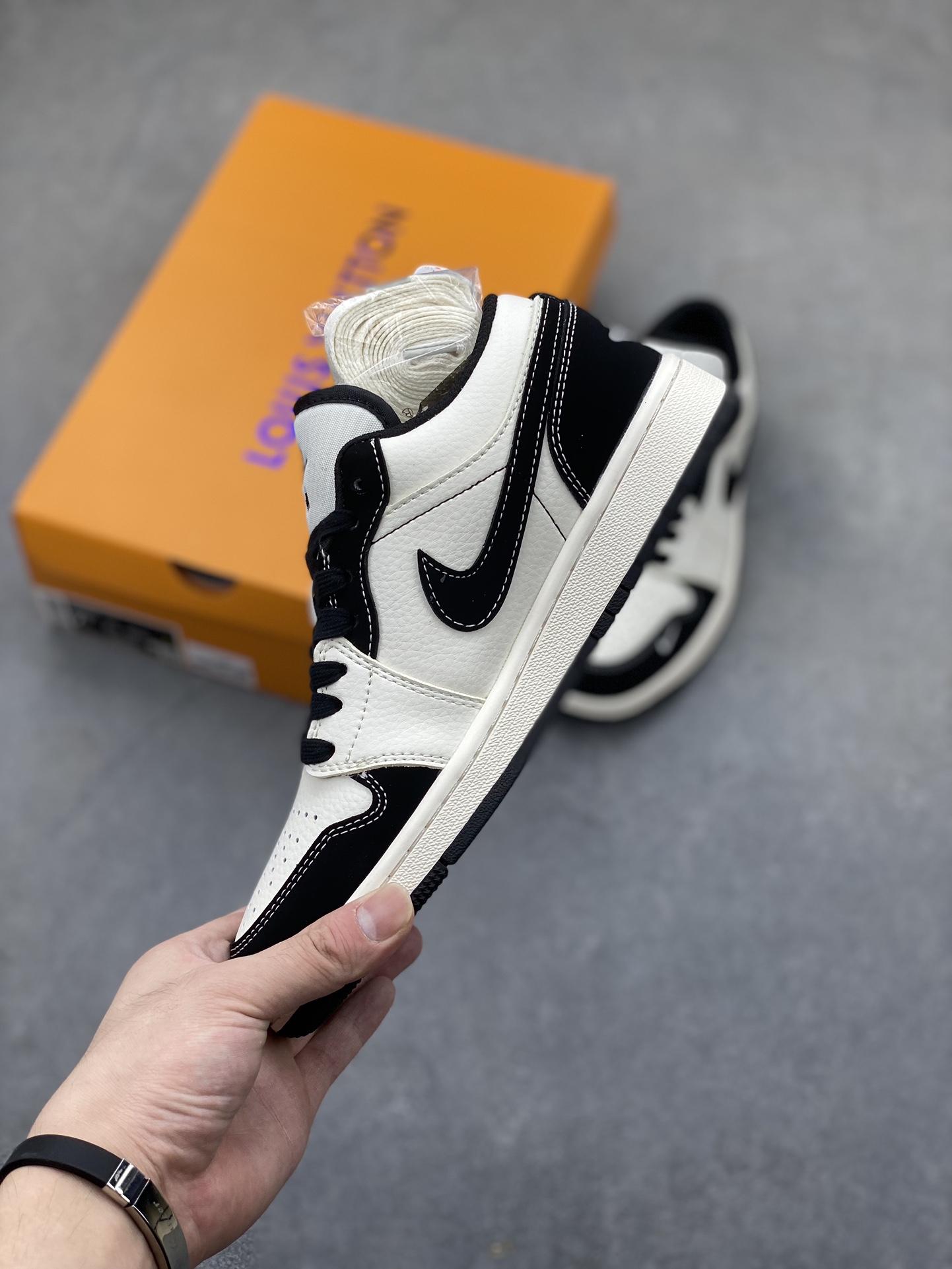 Nike Air Jordan 1 'Batman' Custom Design Basketball Shoes - Limited Edition 4 i1723655798 8923 8