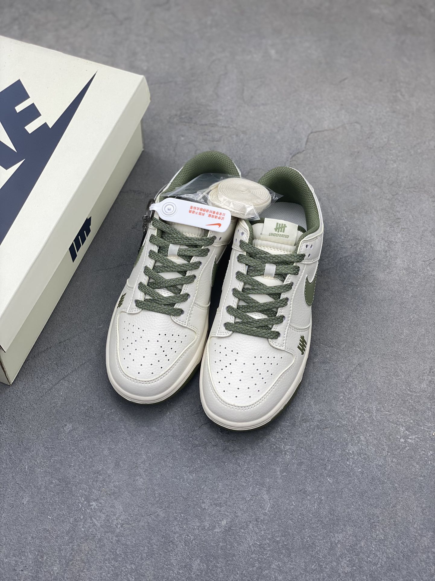 Nike SB Dunk Low UN Anniversary Custom Casual Sneakers - Limited Edition 9 i1724011481 3538 0
