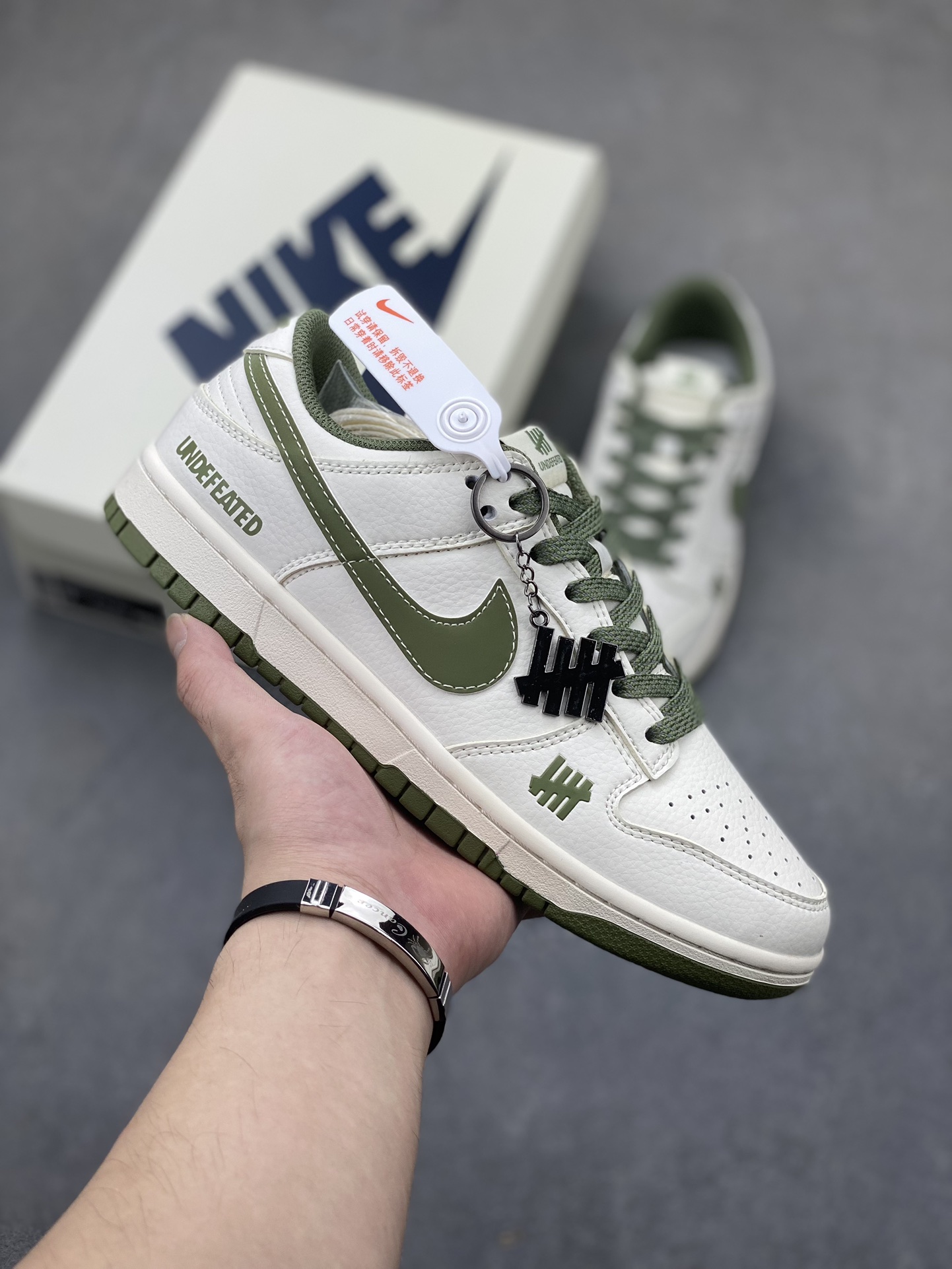 Nike SB Dunk Low UN Anniversary Custom Casual Sneakers - Limited Edition 2 i1724011481 4341 4
