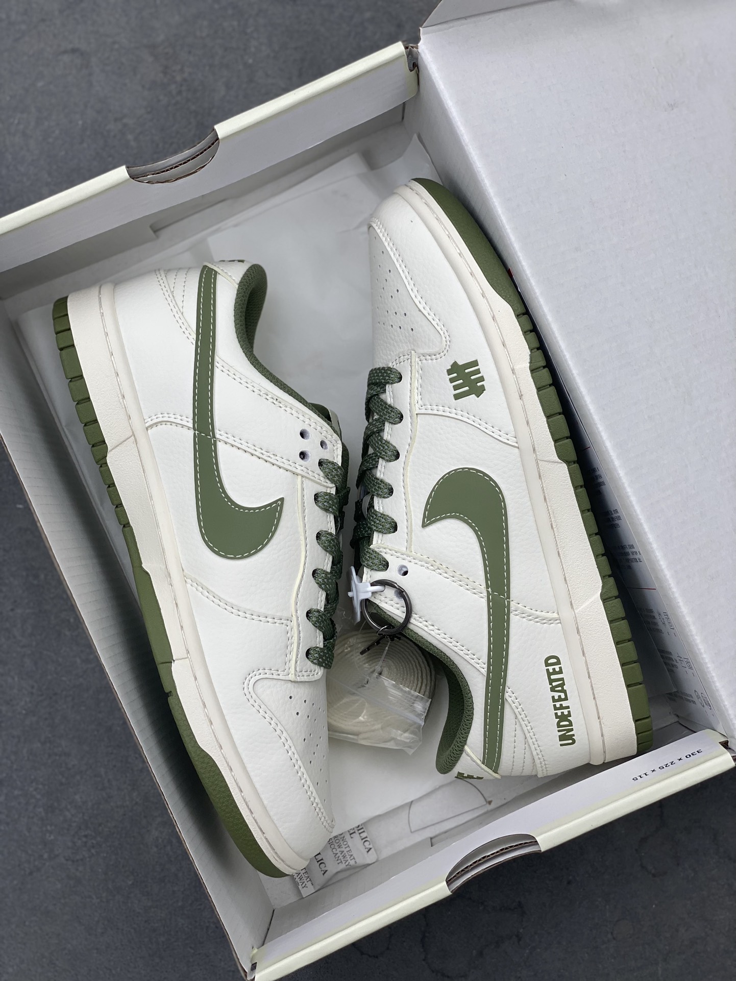 Nike SB Dunk Low UN Anniversary Custom Casual Sneakers - Limited Edition 10 i1724011481 8230 5