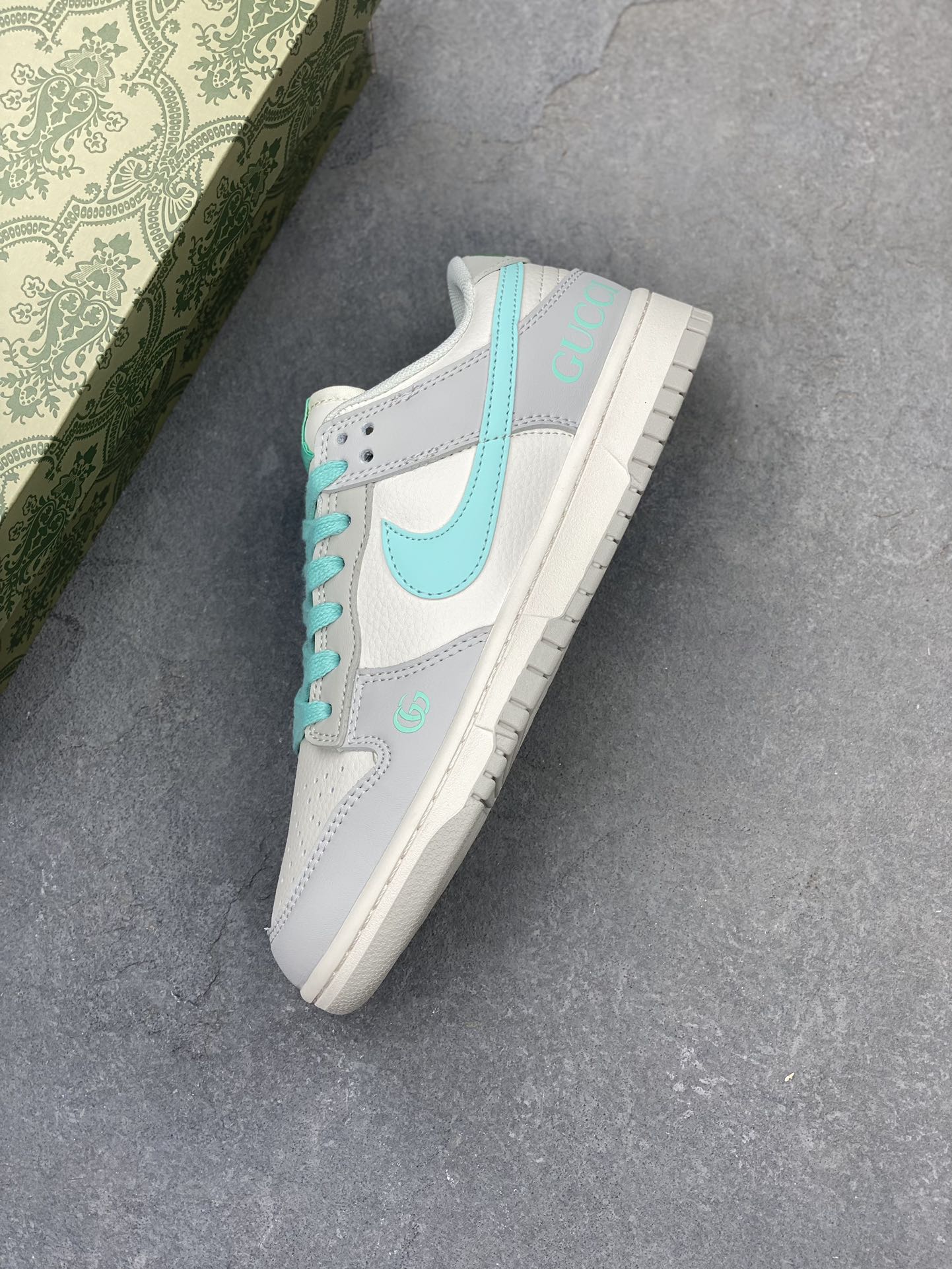 Nike SB Dunk Low Custom Anniversary Edition Casual Sneakers 8 i1724011562 1071 2