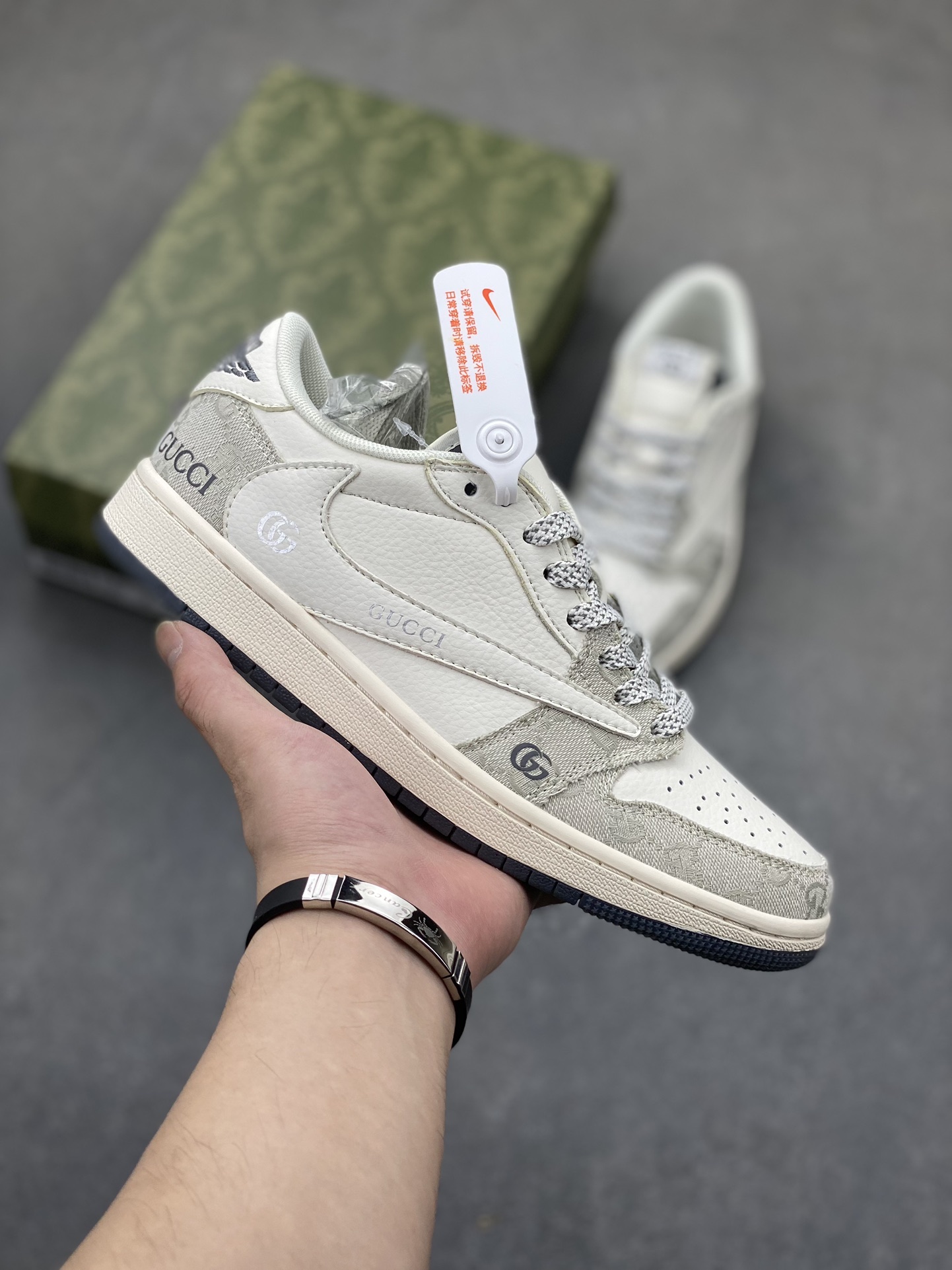 Gucci Air Jordan 1 Low OG SP "Smoke Grey" Limited Edition Sneakers 15 i1724102032 4716 1