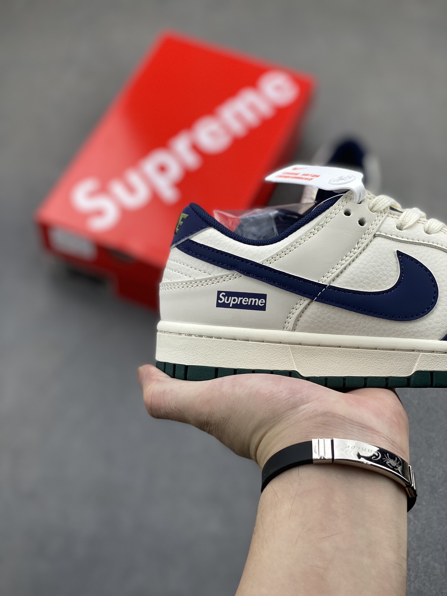 Nike SB Dunk Low Supreme Anniversary Custom Casual Sneakers - Limited Edition 5 i1724181543 1647 5