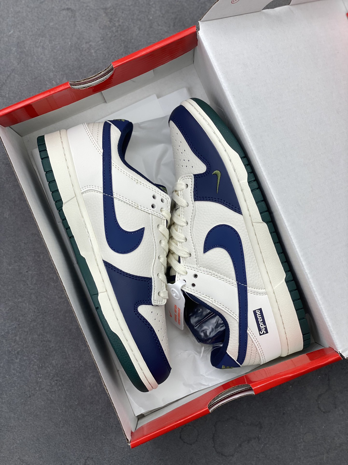 Nike SB Dunk Low Supreme Anniversary Custom Casual Sneakers - Limited Edition 9 i1724181543 9123 1