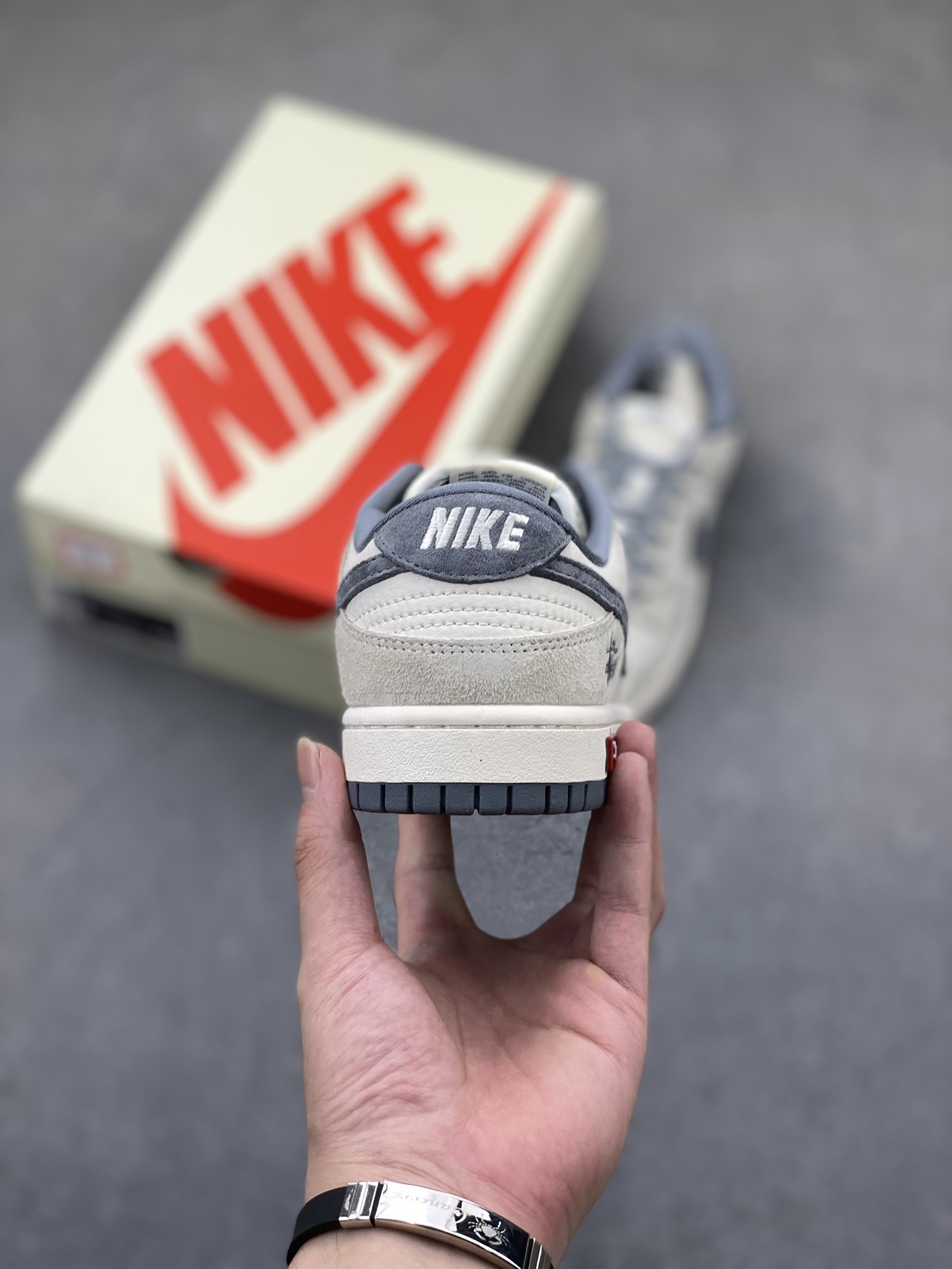 Nike SB Dunk Low Supreme x Stussy Collab Anniversary Edition Sneakers 5 i1724533056 4238 0