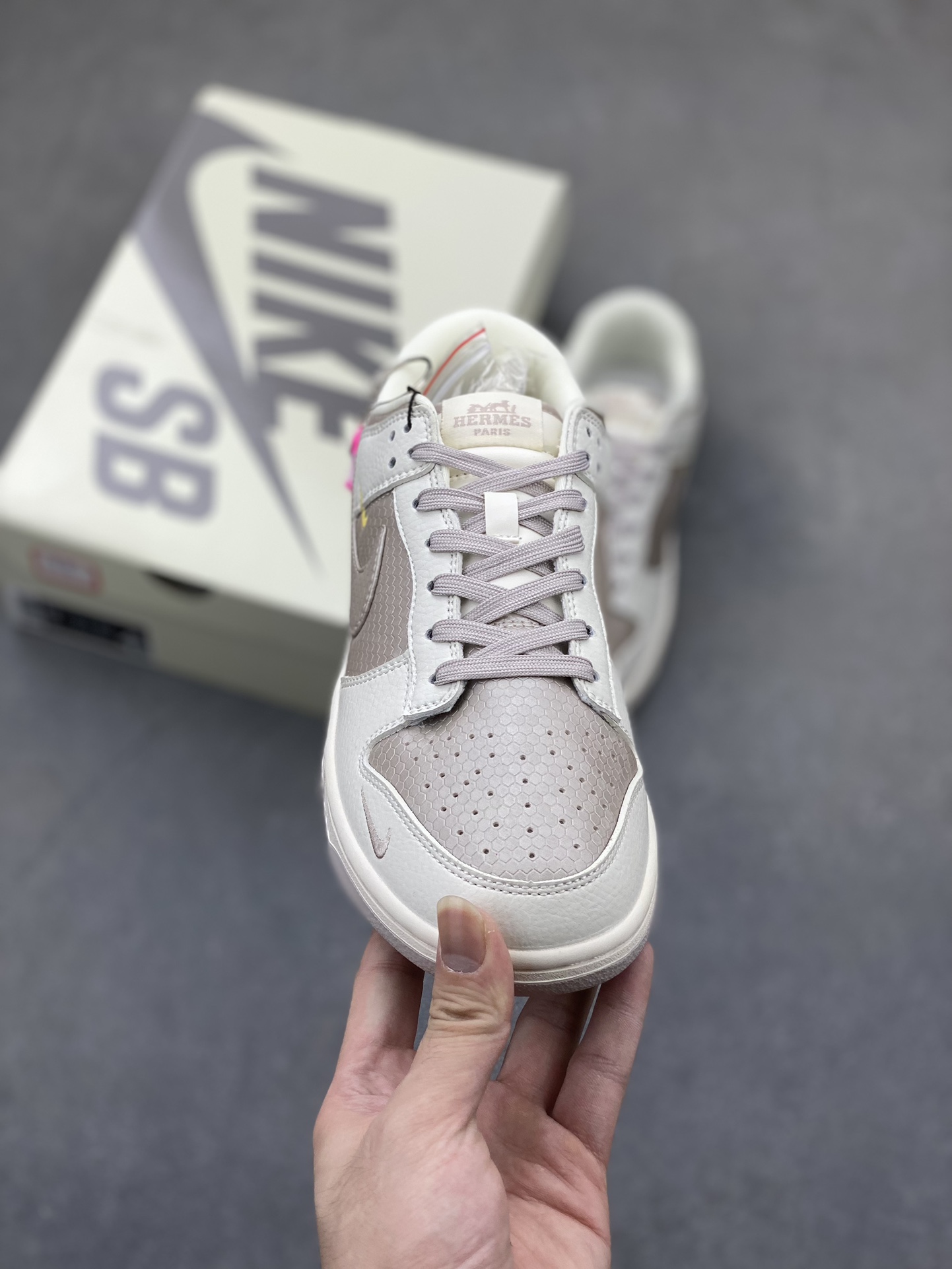 Nike SB Dunk Low "Hermes--" Anniversary Custom Sneakers 2 i1724974530 5864 6
