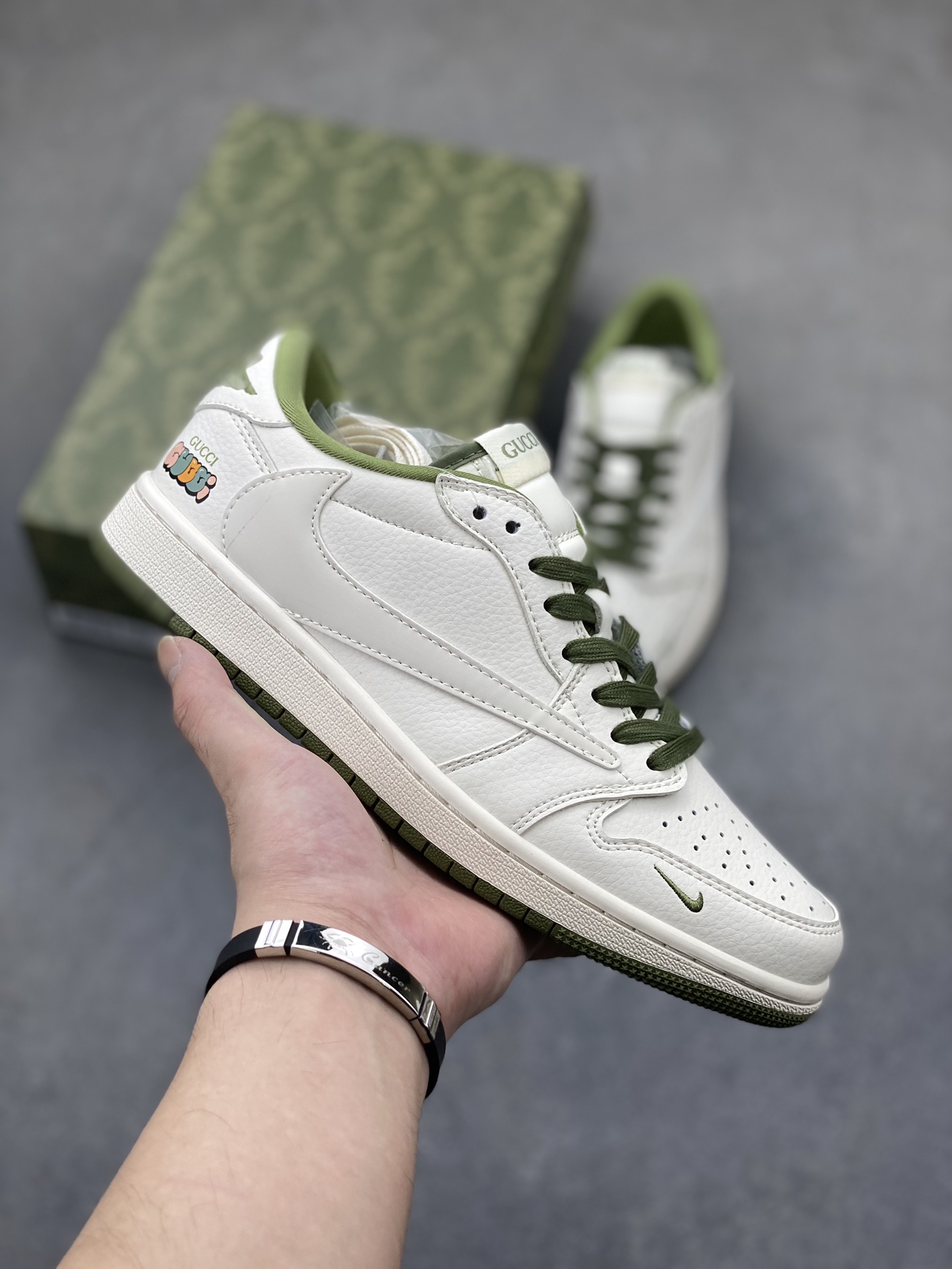 Travis Scott x Fragment Design x Jordan Air Jordan 1 Low OG SP Gucci 1 i1724974598 4586 4