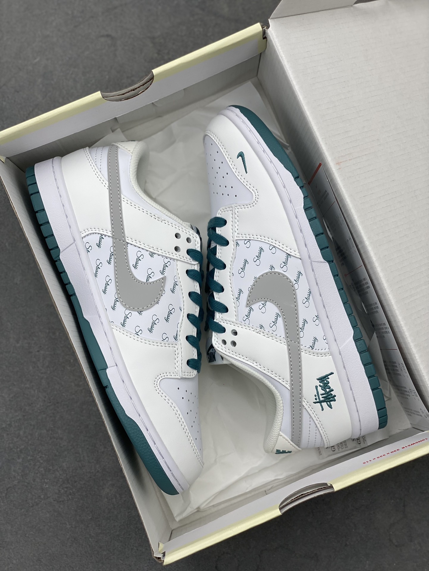 Nike SB Dunk Low Stussy White Grey Green Casual Sneakers XX2025-808 10 i1724974677 4398 4