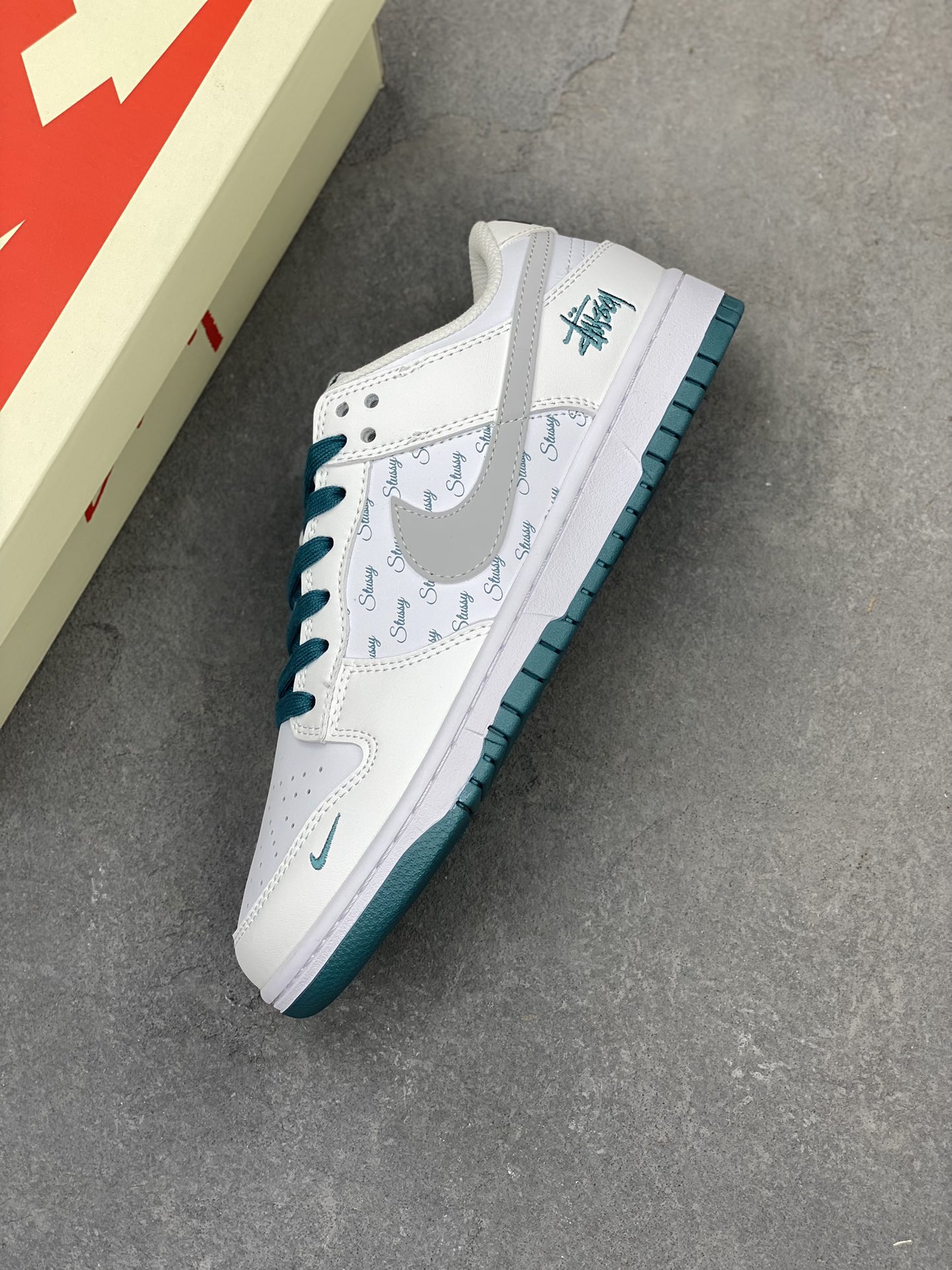 Nike SB Dunk Low Stussy White Grey Green Casual Sneakers XX2025-808 8 i1724974677 8810 6