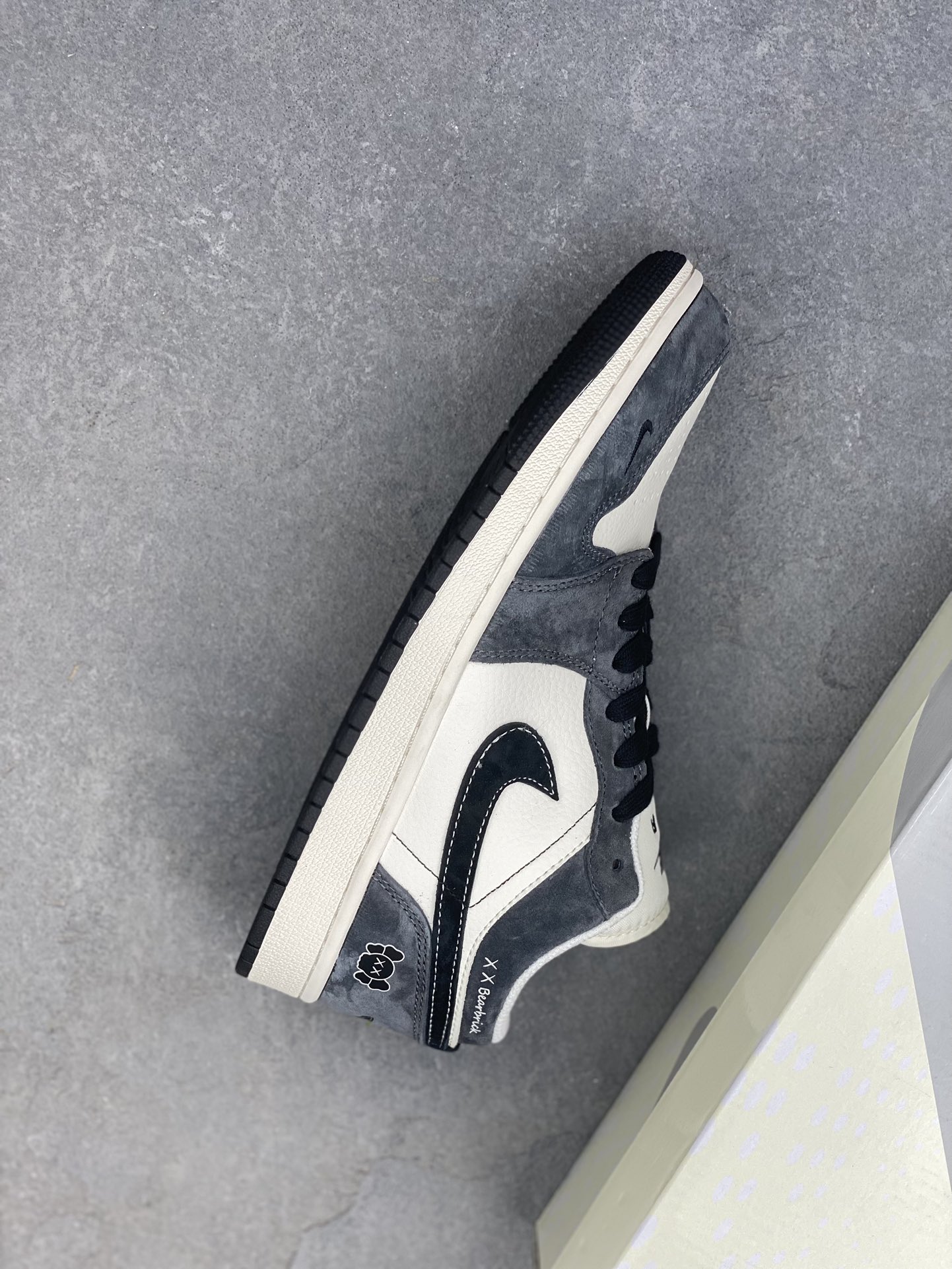 Nike Air Jordan 1 Low 'Be@rbrick' Black Velvet Basketball Shoes SJ9950-016 7 i1725050372 7364 8