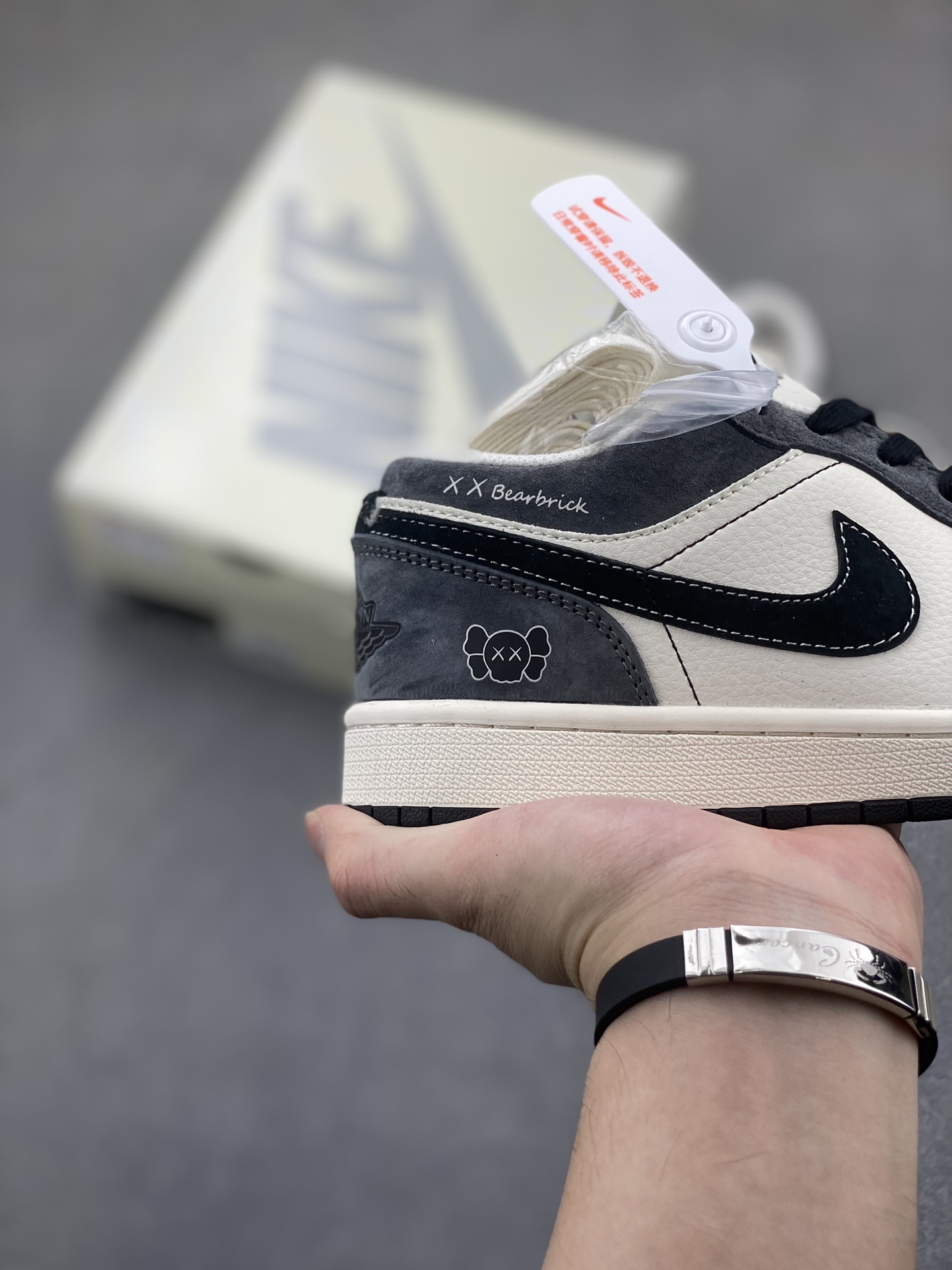 Nike Air Jordan 1 Low 'Be@rbrick' Black Velvet Basketball Shoes SJ9950-016 5 i1725050372 7652 6