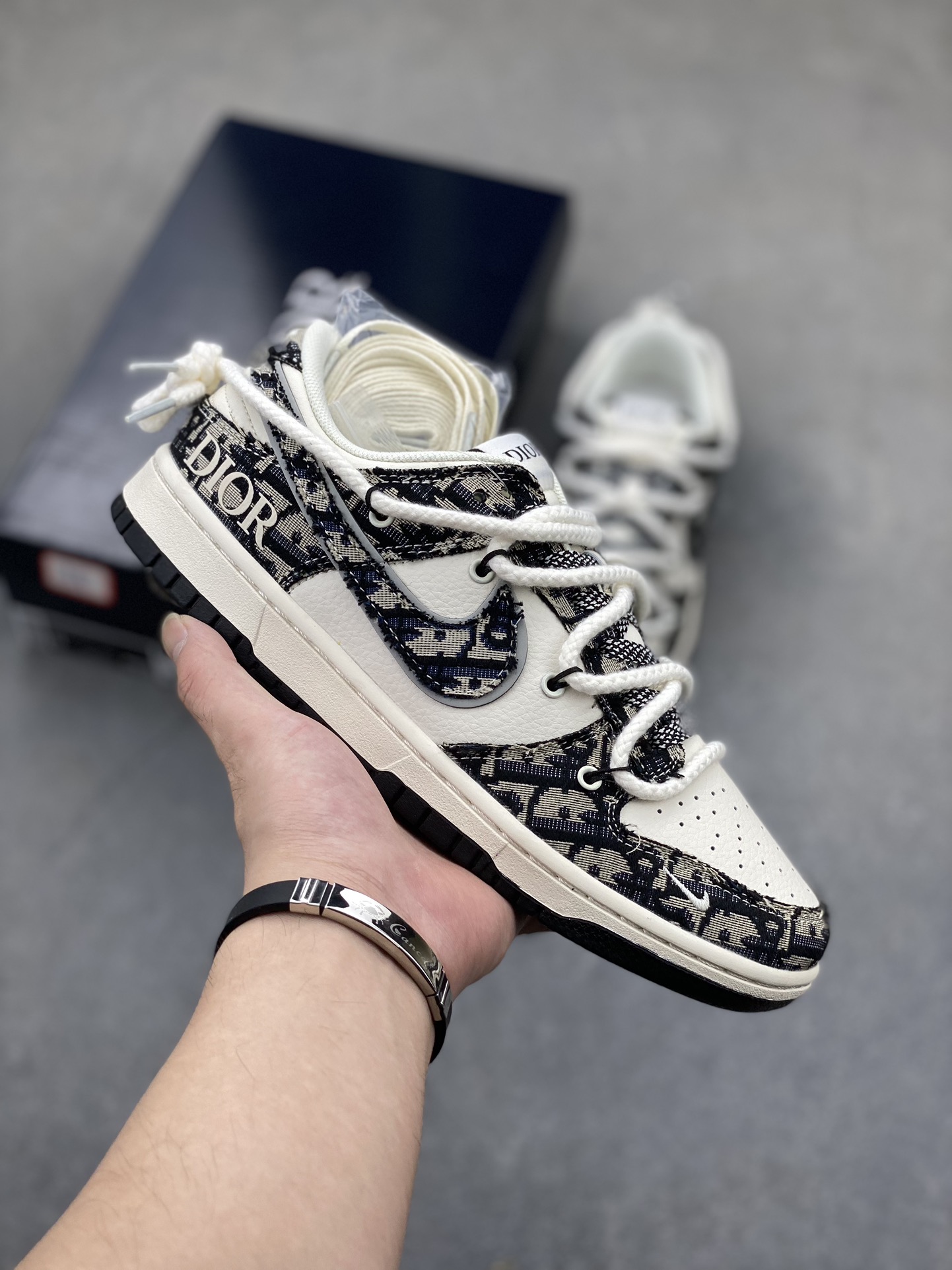 Nike SB Dunk Low x Dior Anniversary Custom Casual Sneakers - Limited Edition 2 i1725387934 8414 7