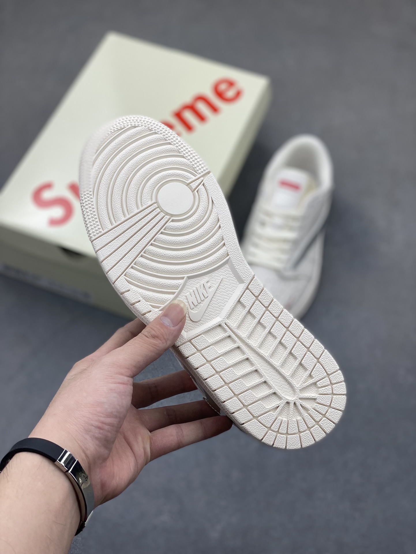 Travis Scott x Fragment Design x Jordan Air Jordan 1 Low OG SP Collab 6 i1725561206 3713 0