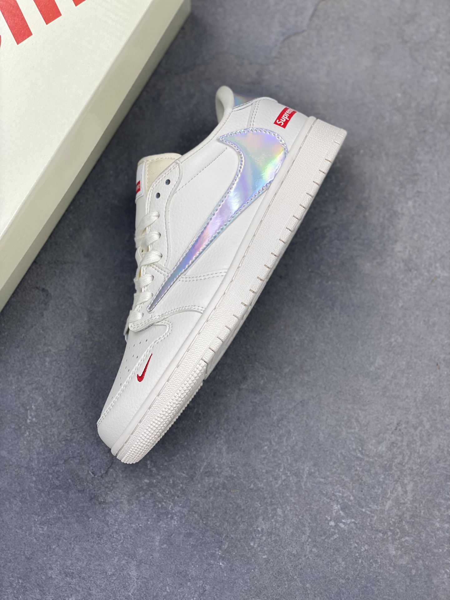 Travis Scott x Fragment Design x Jordan Air Jordan 1 Low OG SP Collab 7 i1725561206 3794 5