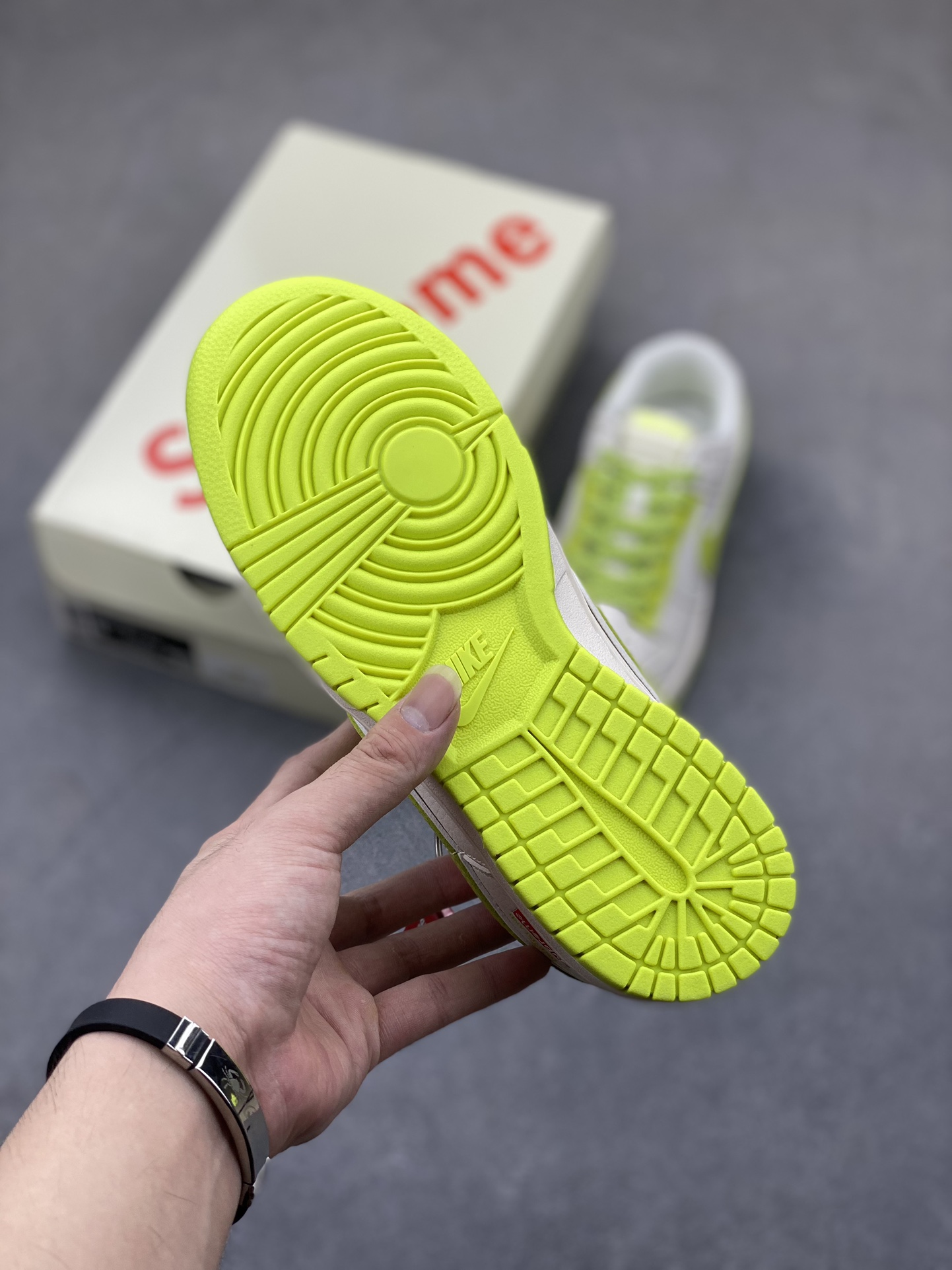 Nike SB Dunk Low Stone Island Supreme - Fluorescent Off White Sneakers 6 i1725653487 2502 3