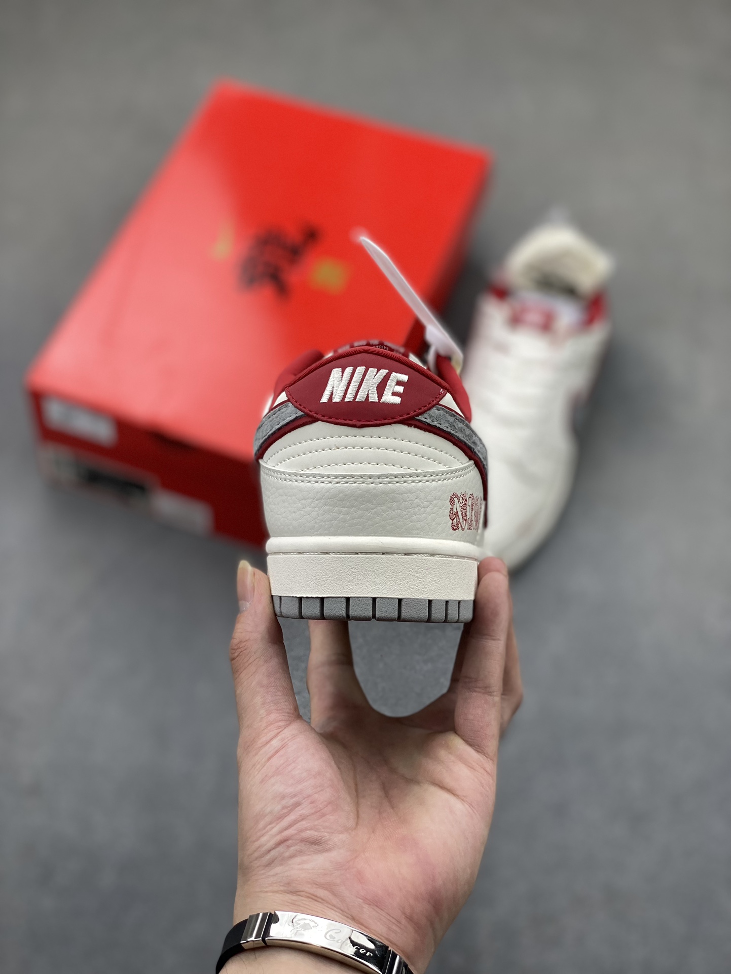 Nike SB Dunk Low "Year of The Dragon" Cream Grey Casual Sneakers 5 i1725653615 2891 0