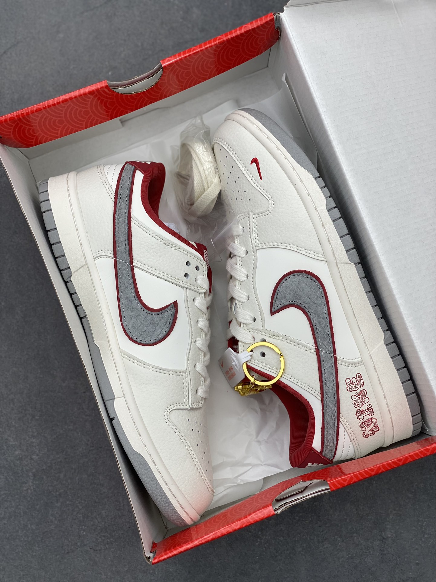 Nike SB Dunk Low "Year of The Dragon" Cream Grey Casual Sneakers 10 i1725653616 6502 6