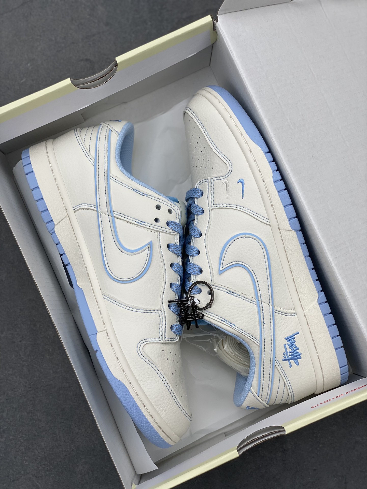 Nike SB Dunk Low Stussy - Blue Trim Double Hook - Anniversary Edition 9 i1725734347 6873 7