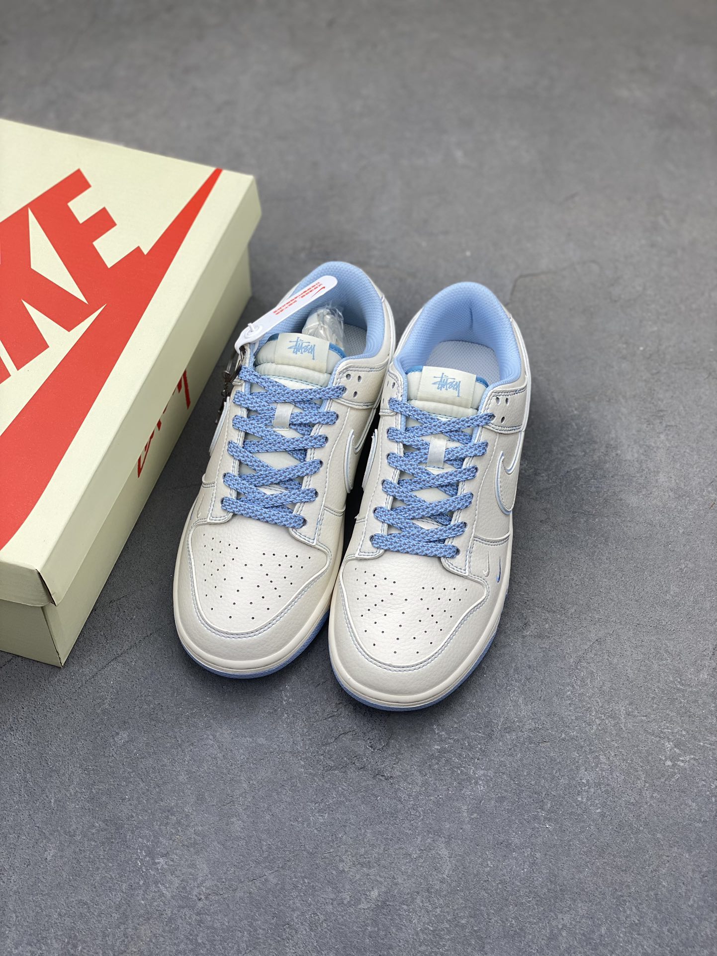 Nike SB Dunk Low Stussy - Blue Trim Double Hook - Anniversary Edition 8 i1725734347 9346 6